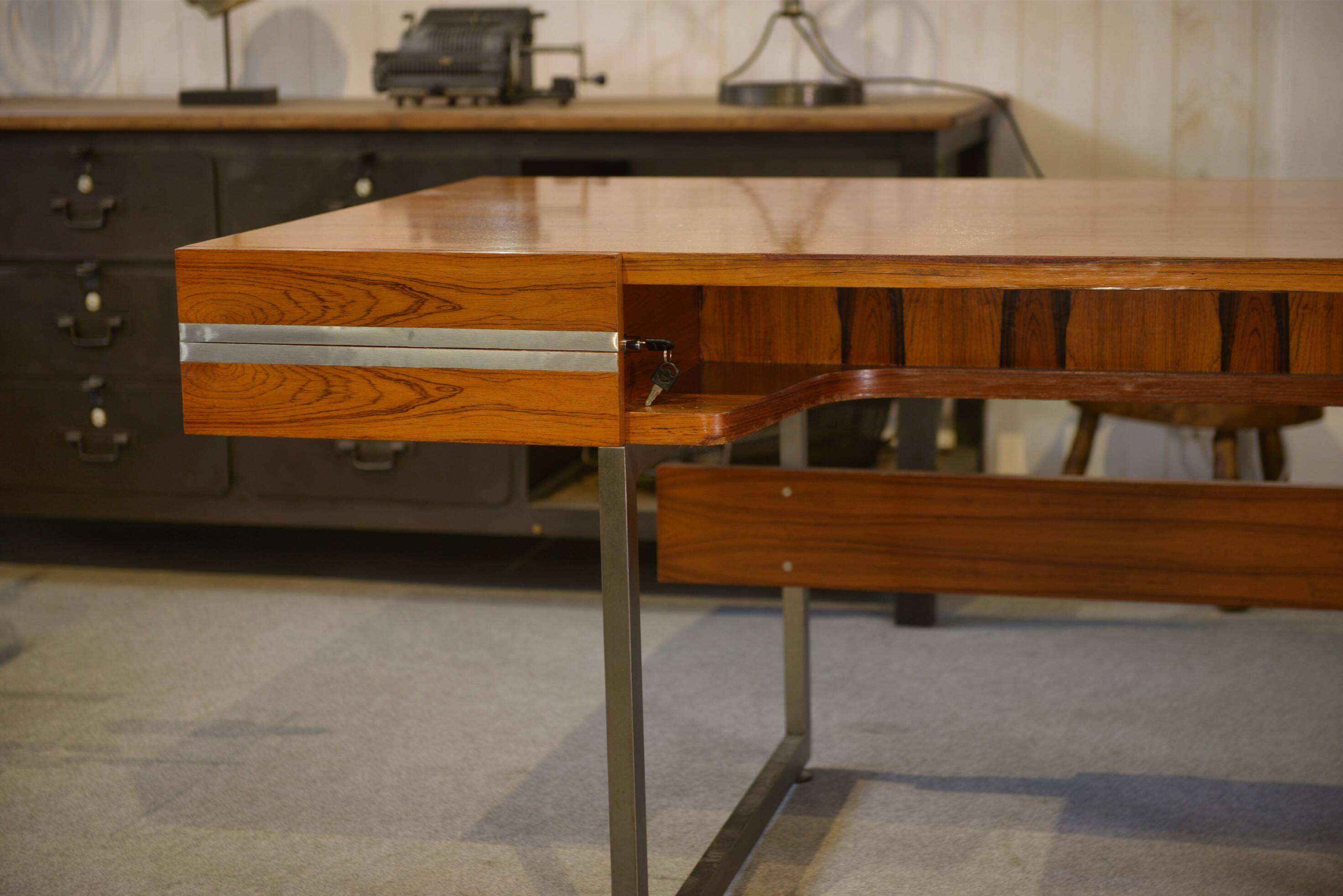 Minister's desk in rosewood by Claude Gaillard and Henri Lesetre for Ligne Roset 1970s