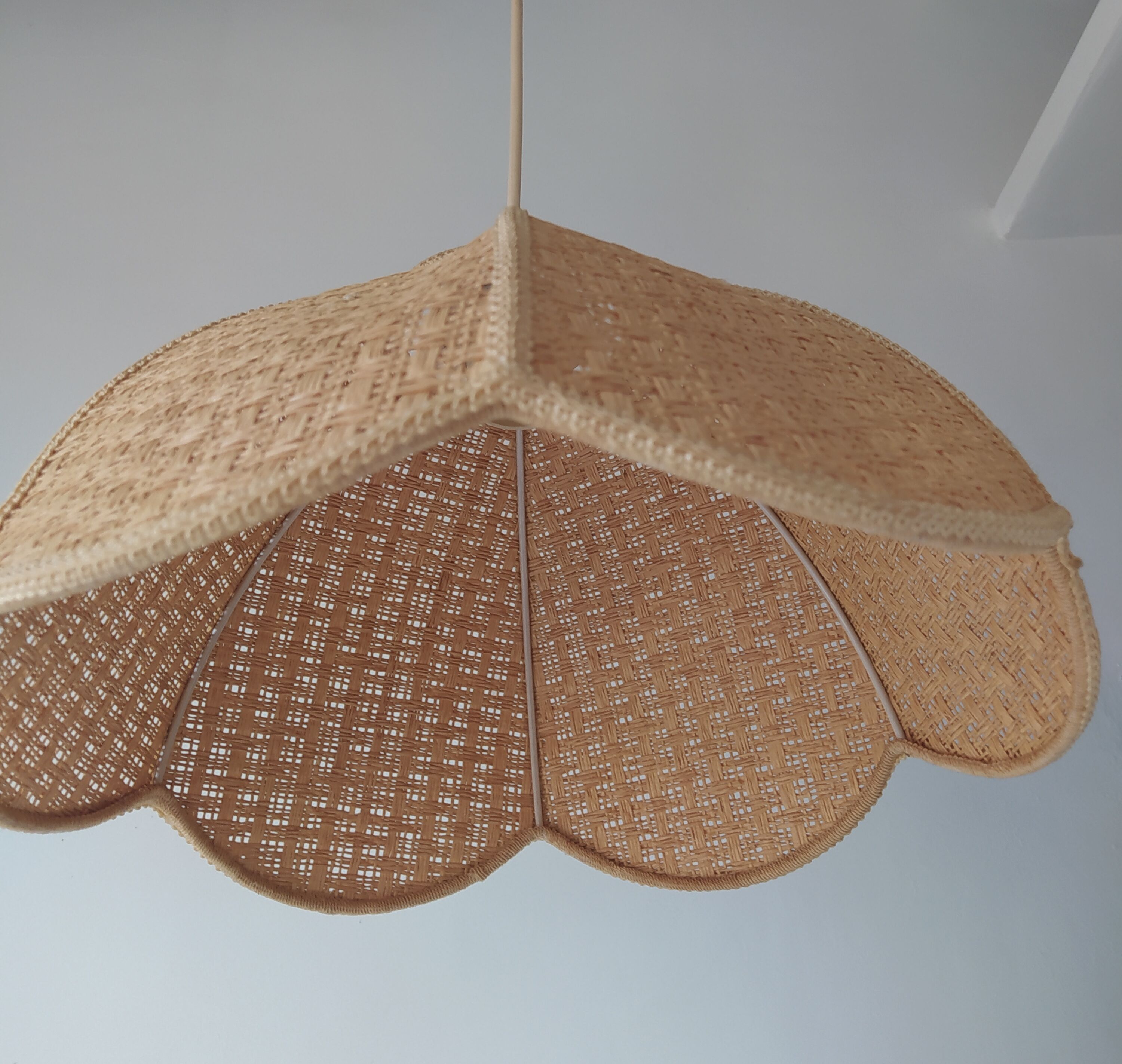 Vintage straw hanging lamp