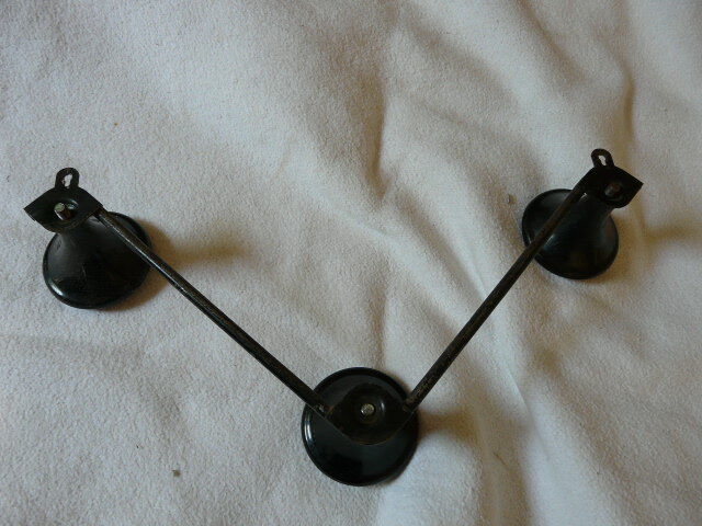 Vintage triangular-shaped wall coat holder 3 tricolour patères