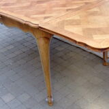 Italian table in clear chechen