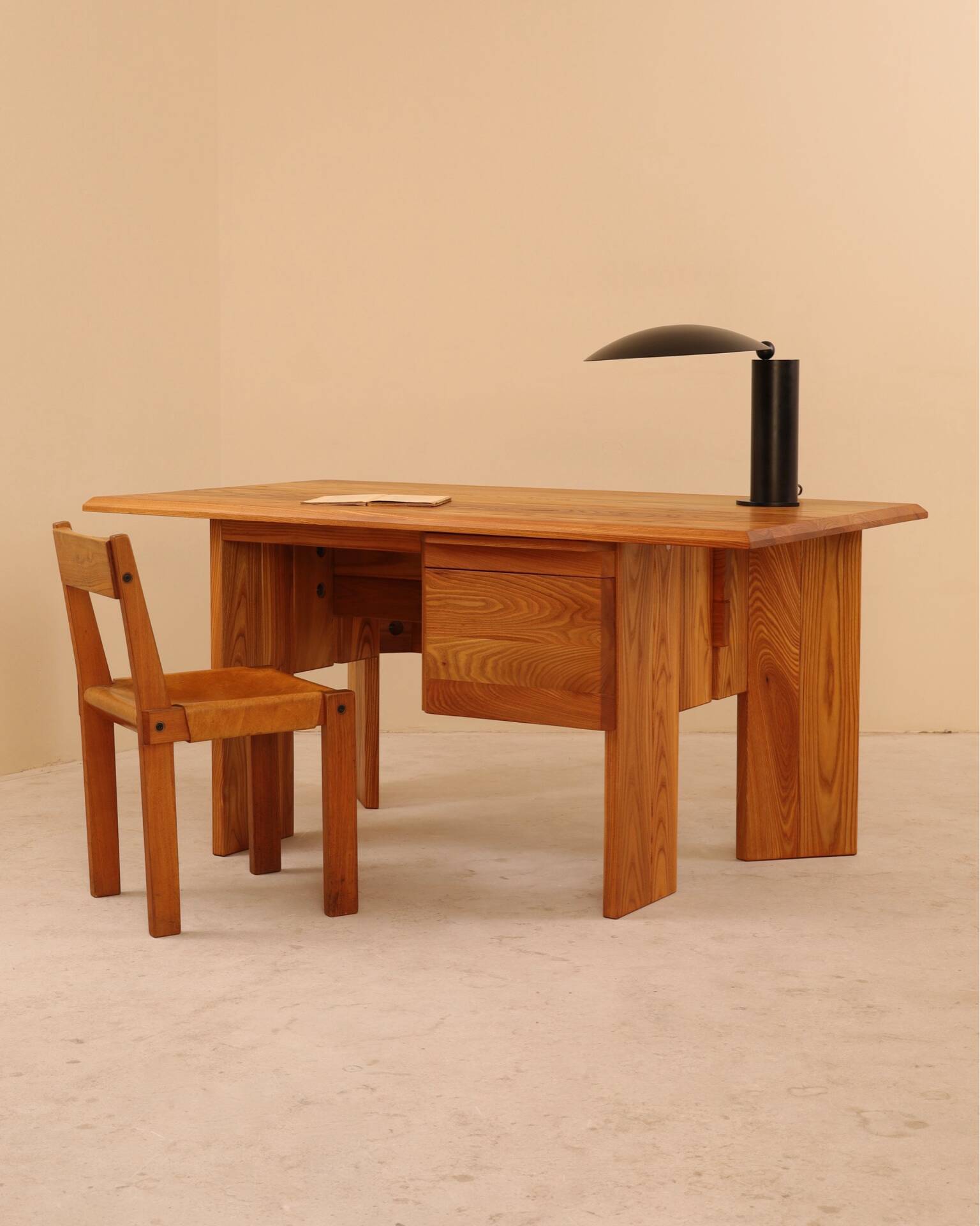 Bureau orme massif