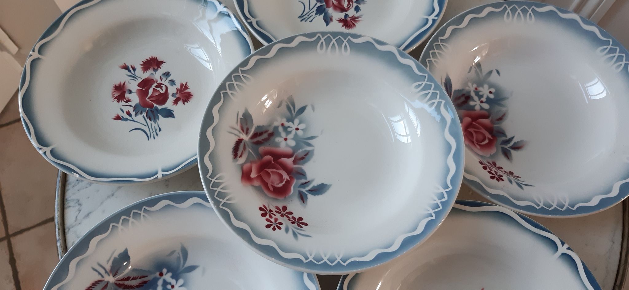 Set of 6 mismatched hollow plates Digoin Sarreguemines models Olga and Nina Rosa