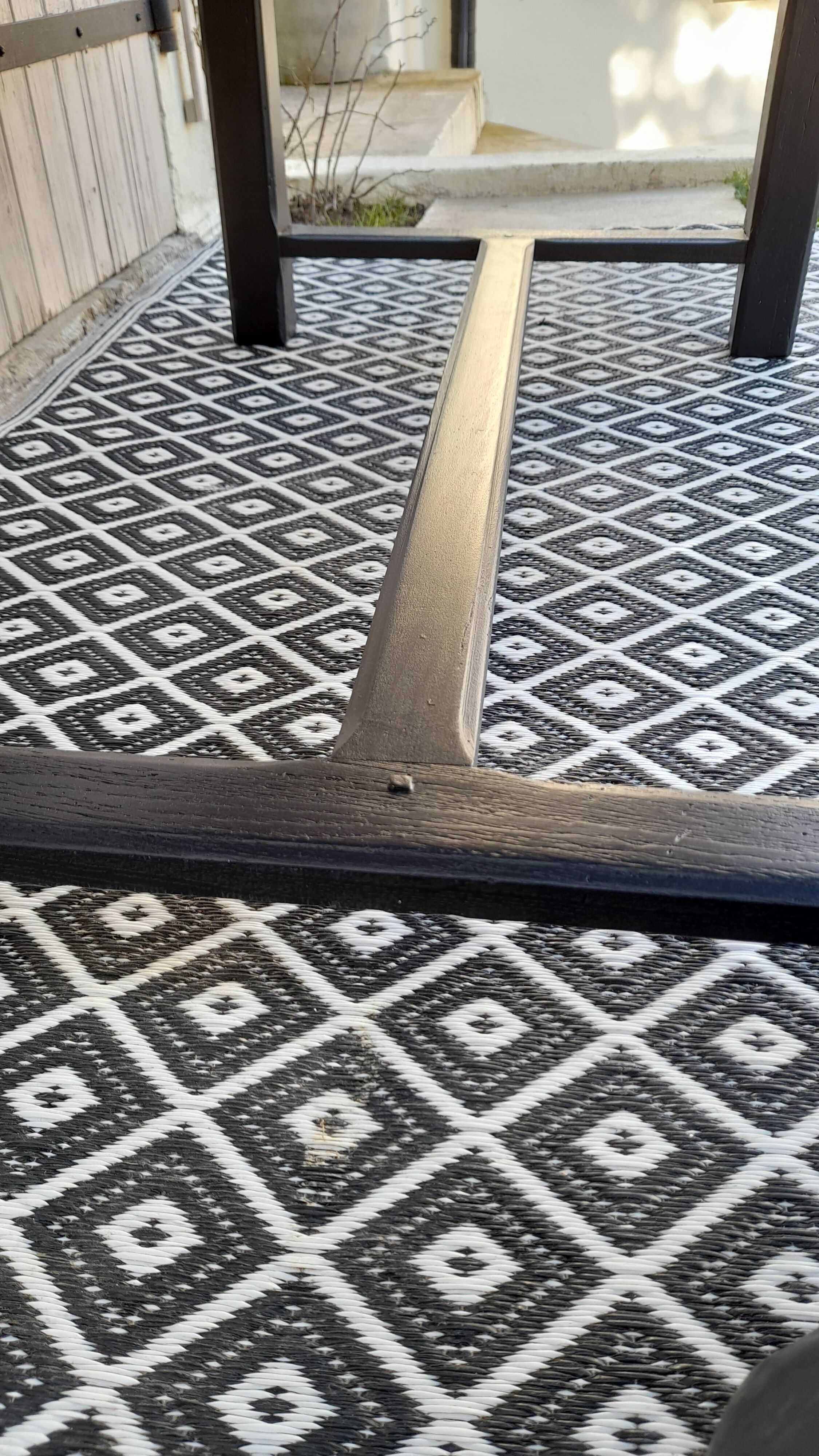 Square foot farm table