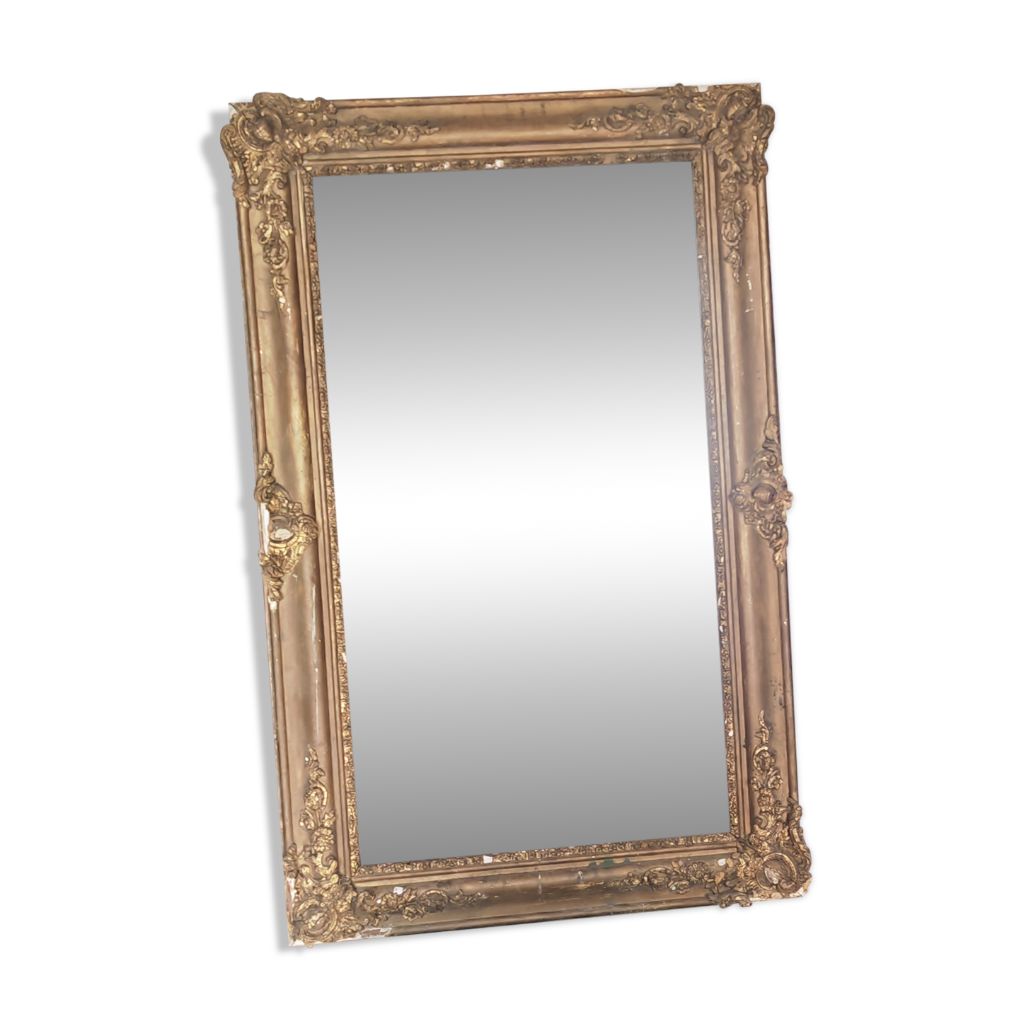 Large gilded mirror from the 19th century.