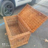 Wicker travel trunk