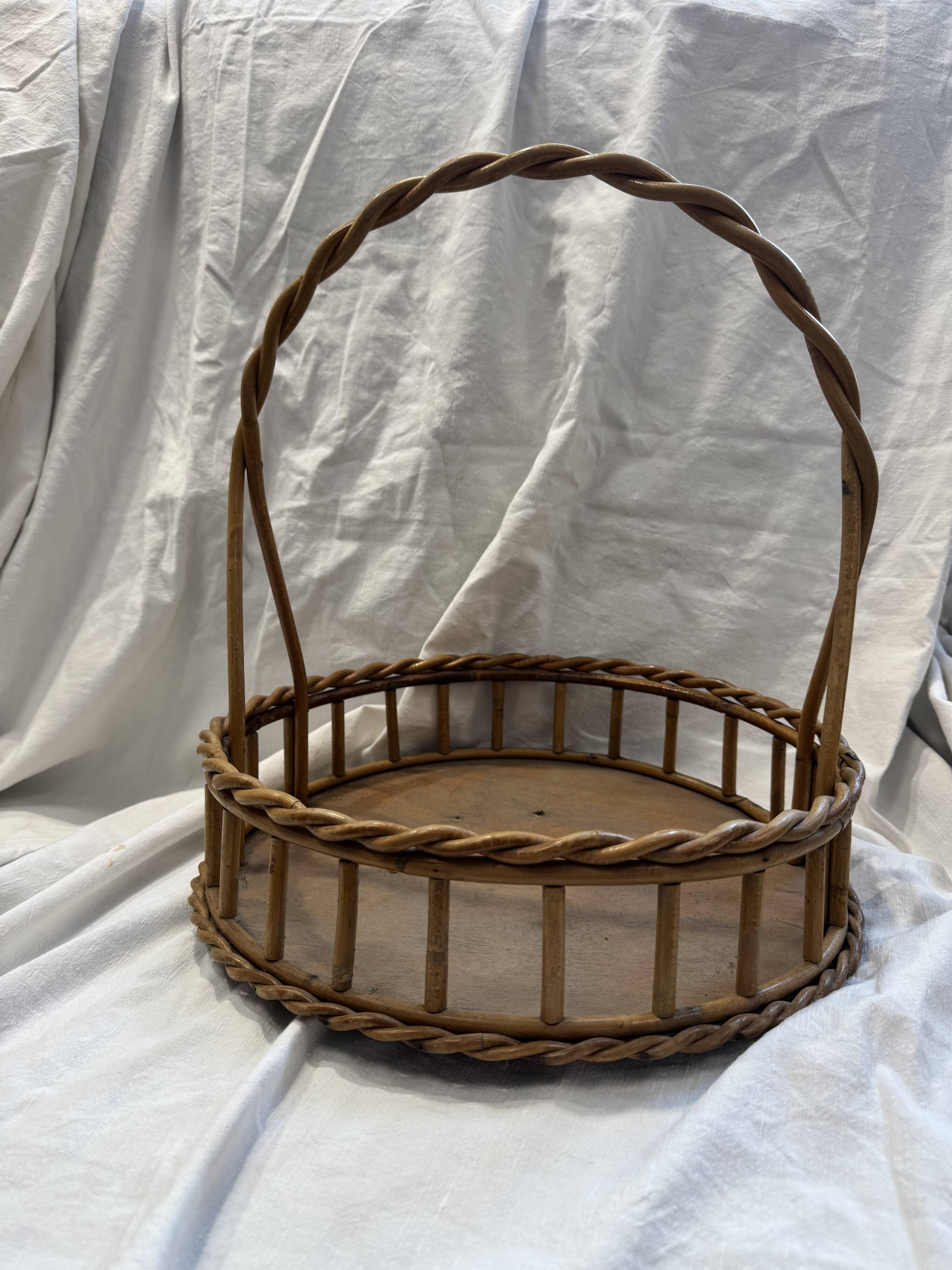 Panier en osier marron