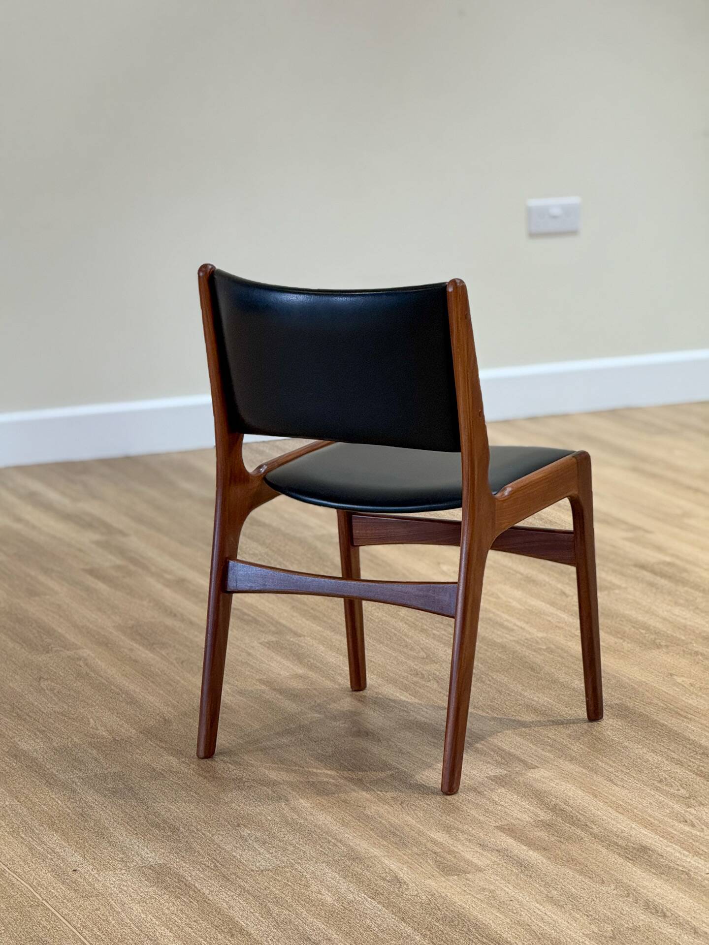 Set of 6 Dining chairs by Erik Buch Denmark 1960s