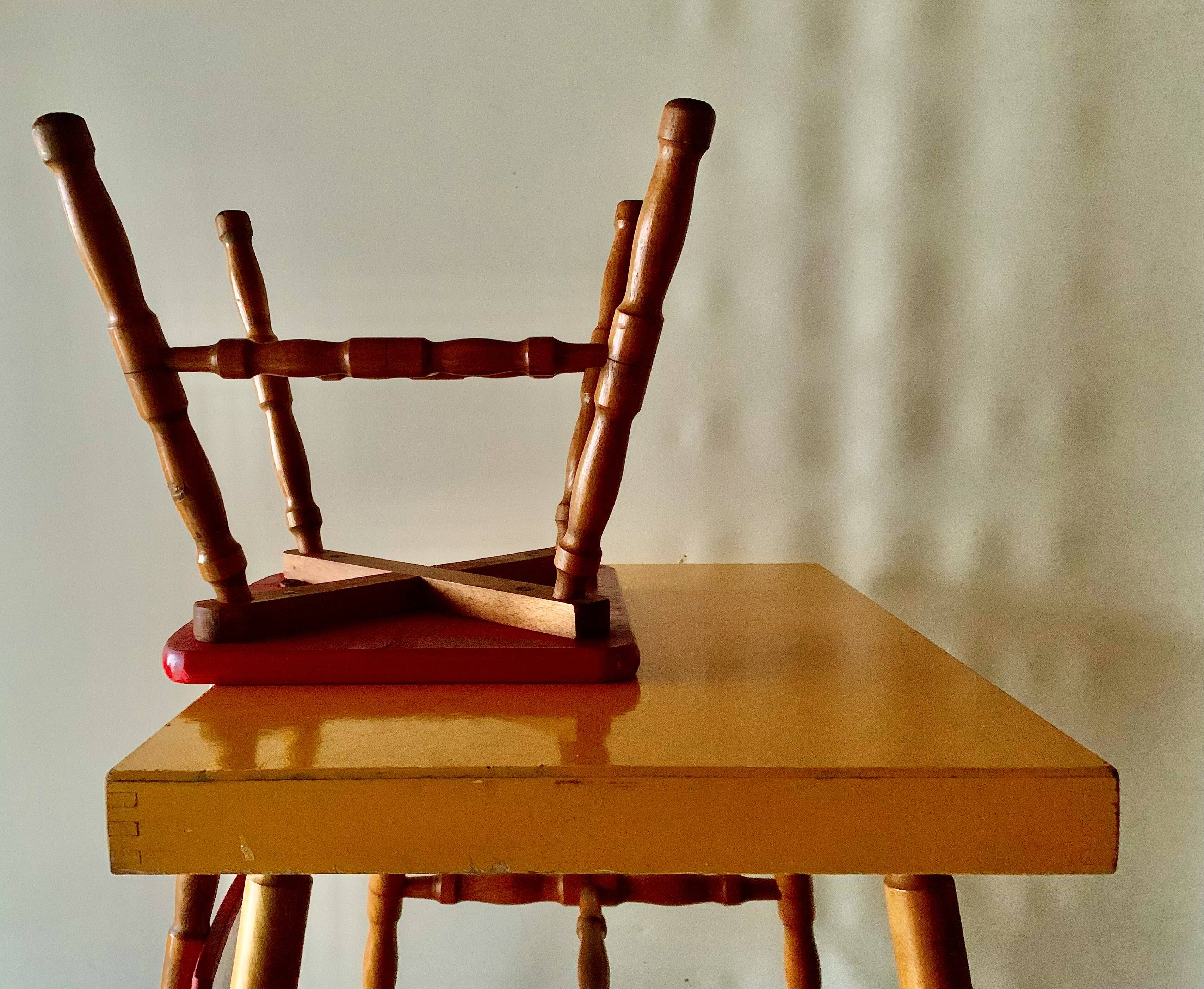 Vintage desk and chair for children in painted wood
