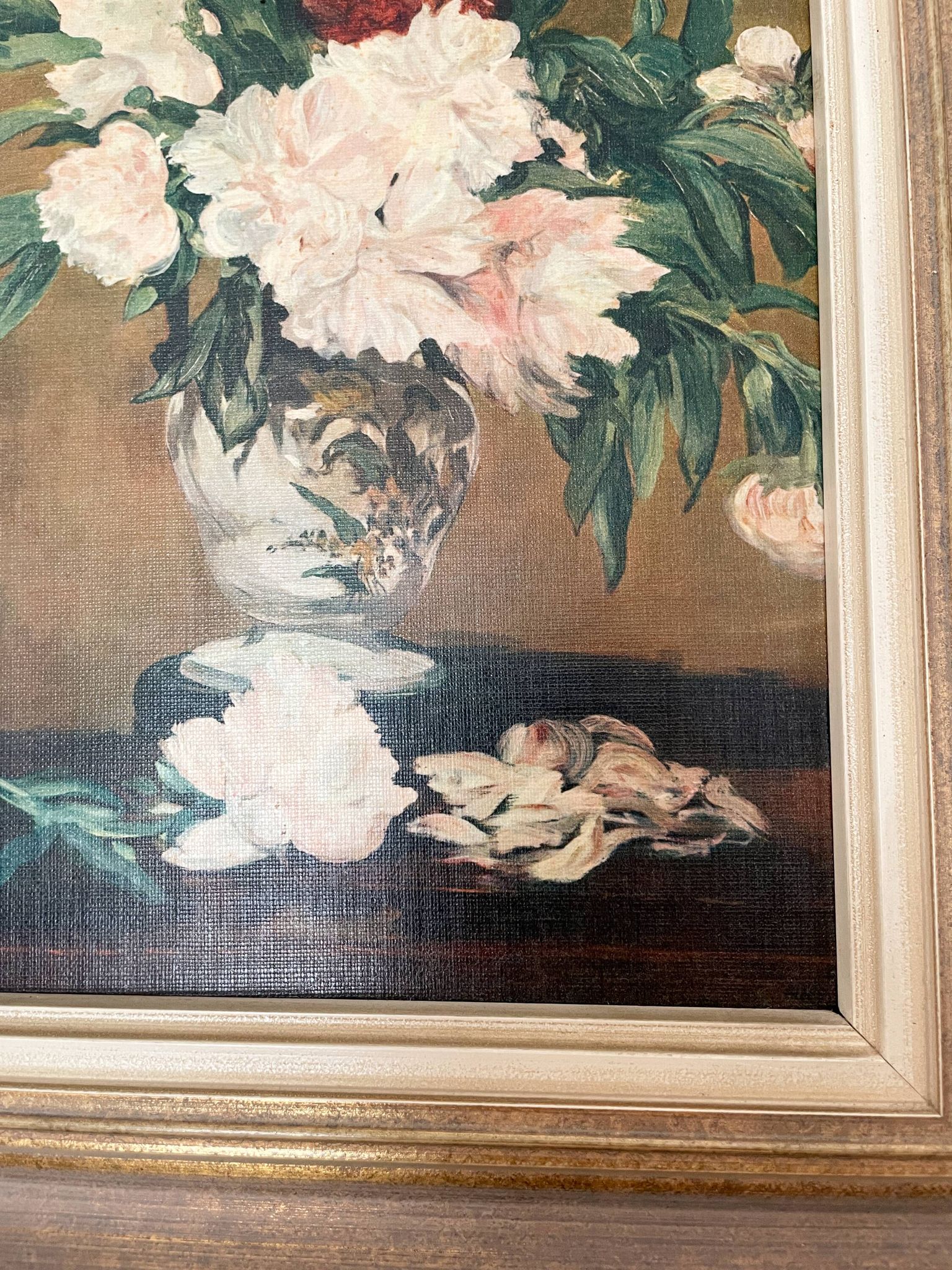 Canvas reproduction of "Vase of Peonies" by Manet - 1973