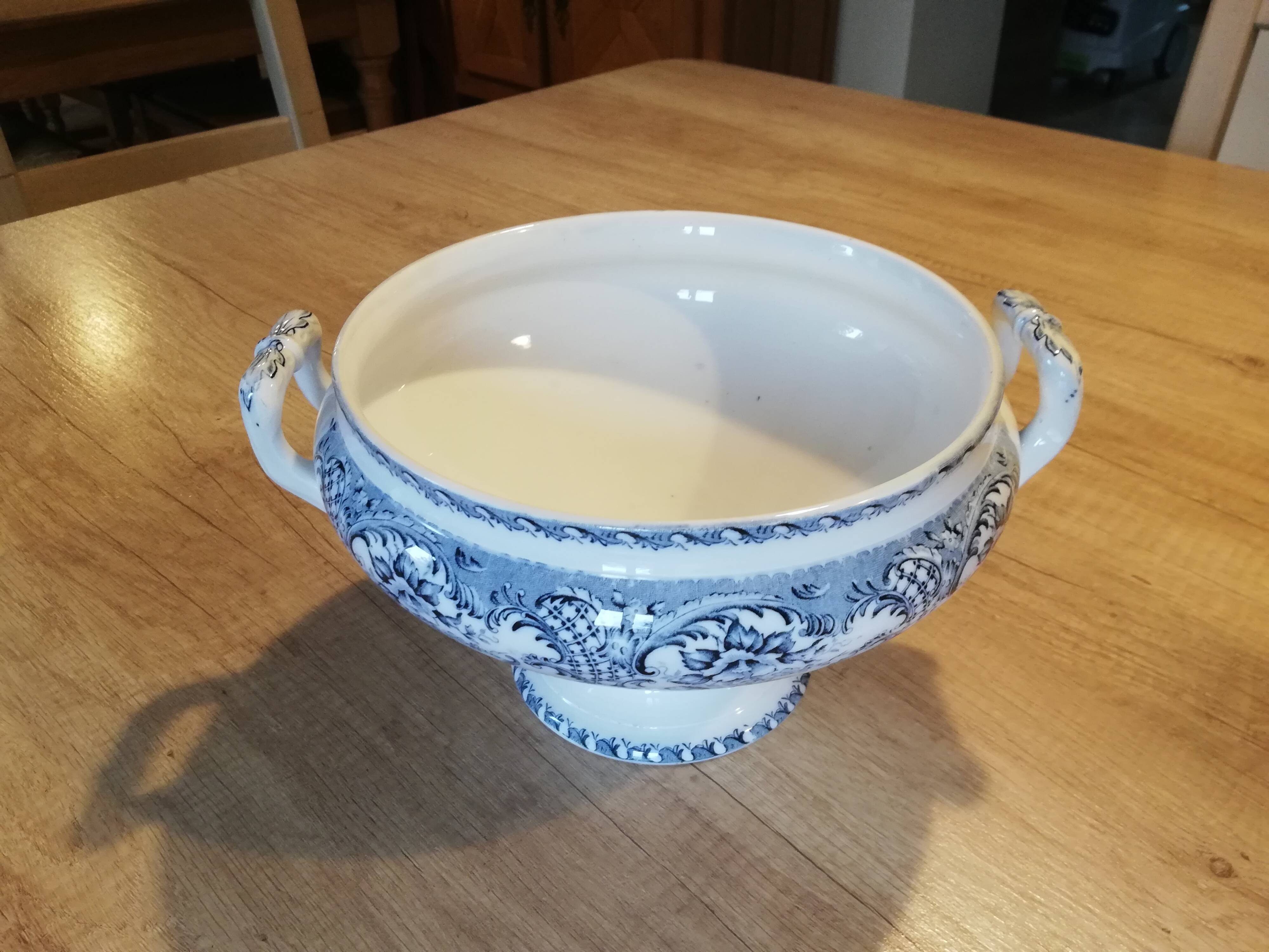 Iron earth salad bowl