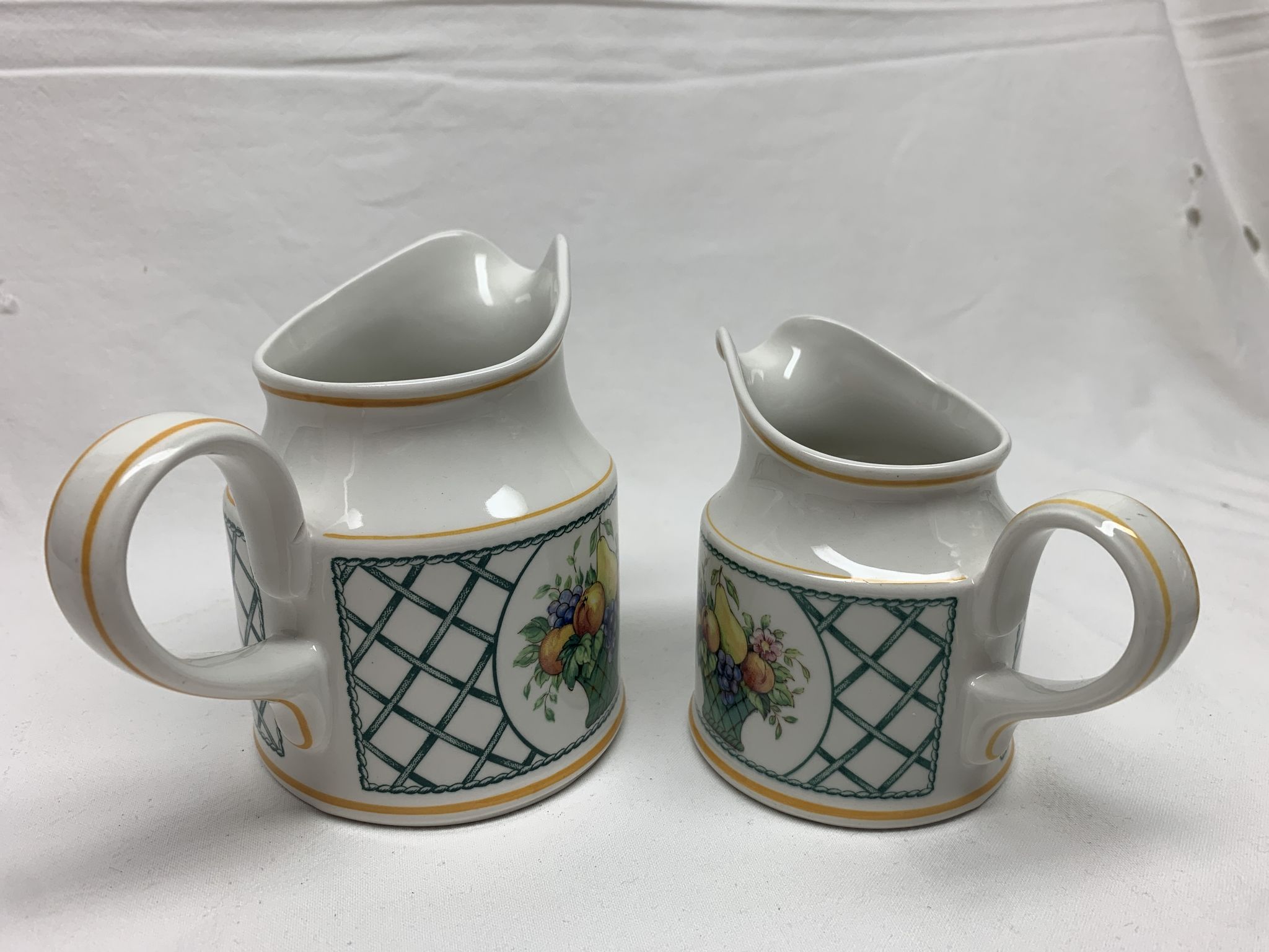 Lot 2 pots à lait villeroy & boch basket