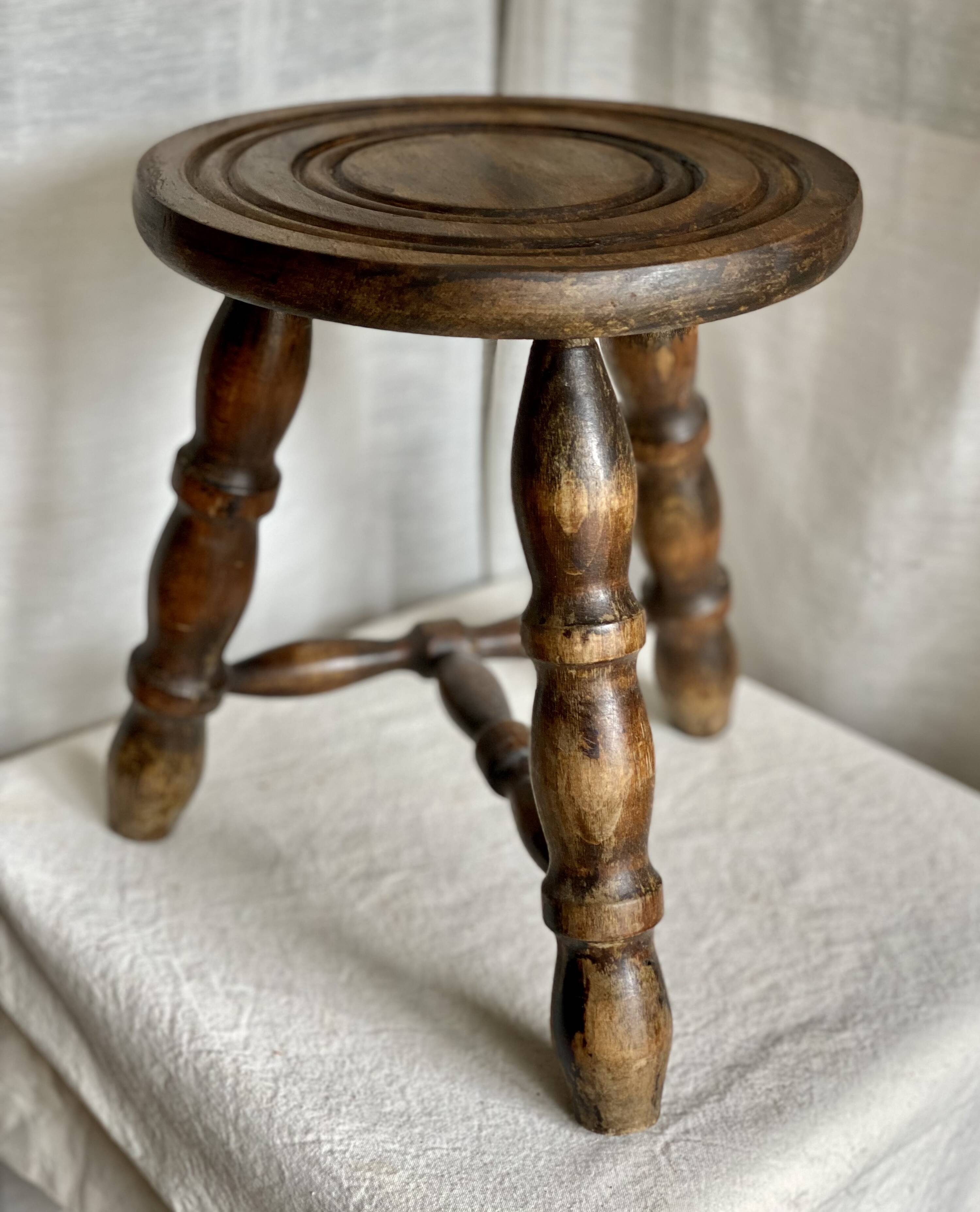 Vintage 1950-60s turned wood tripod stool with crossbar