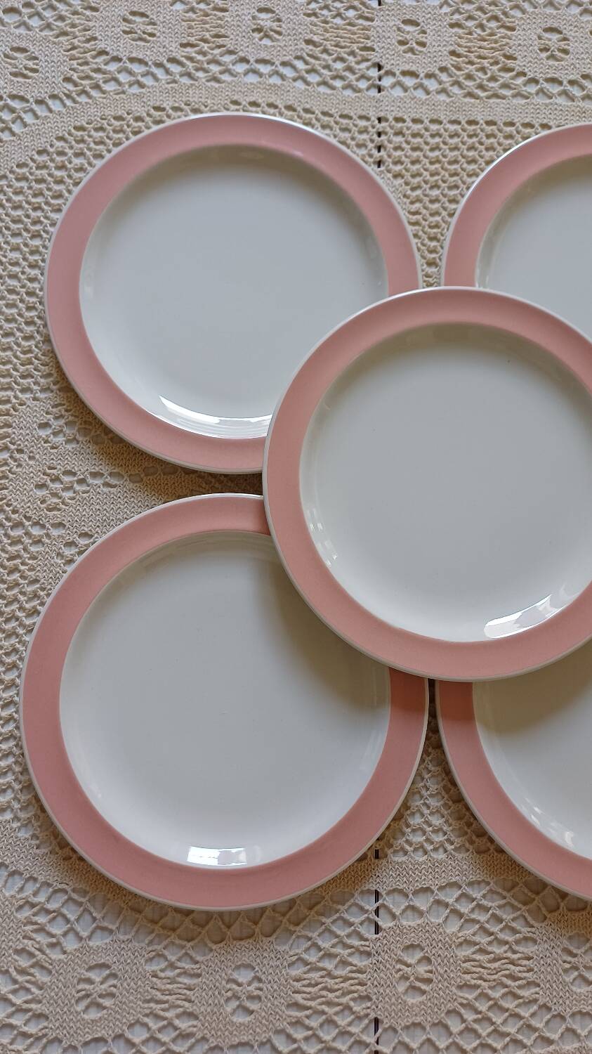 Boch dessert plate set