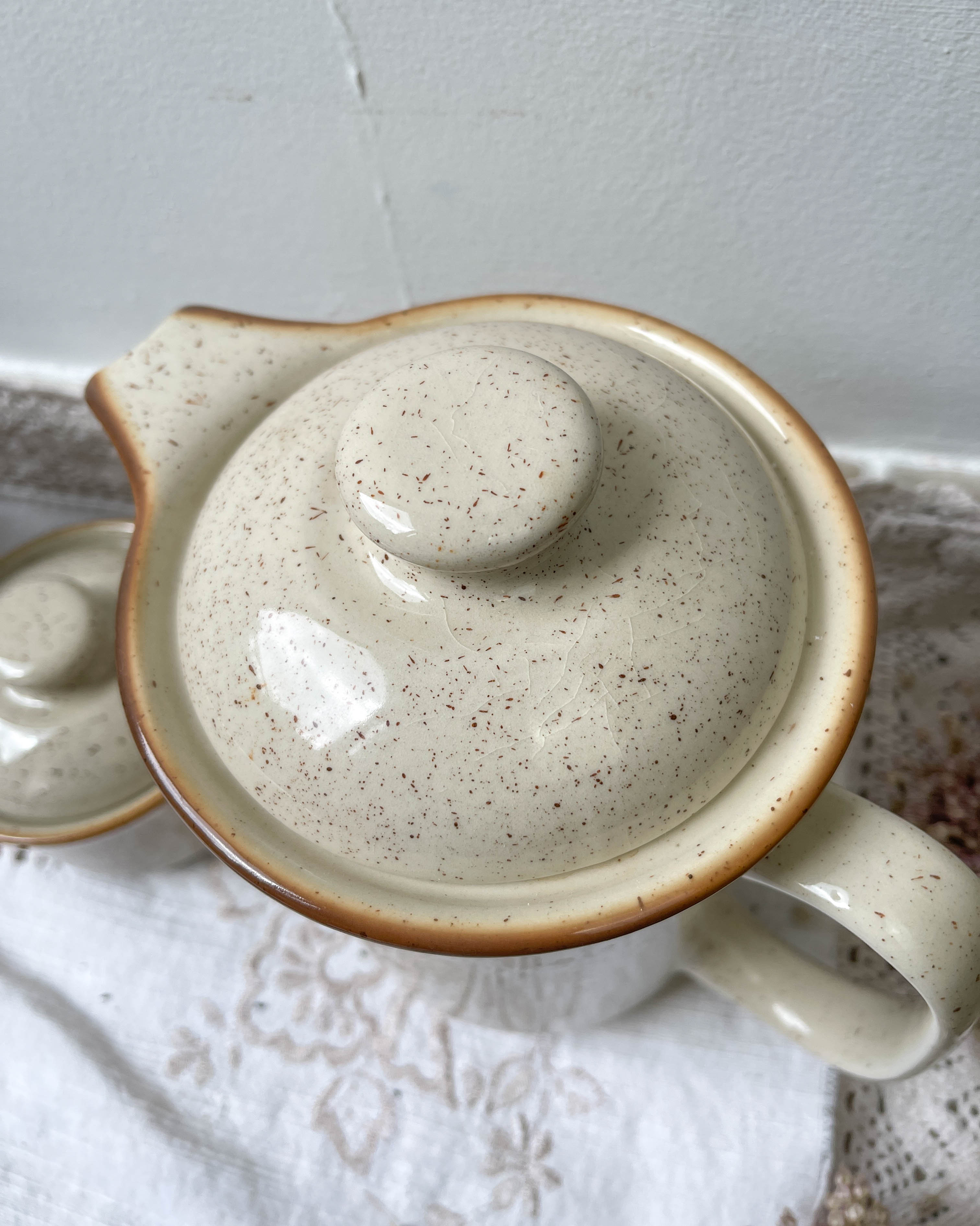 Speckled sandstone coffee service