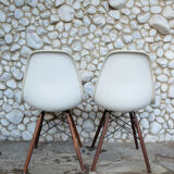 Pair of Ray and Charles Eames chairs on Dowel Bases, Herman Miller USA