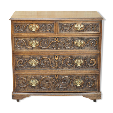 Commode Victorienne en chêne anglais finement sculptée