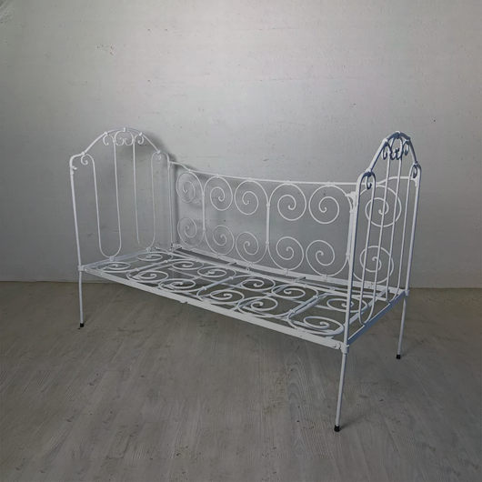 Wrought iron bed