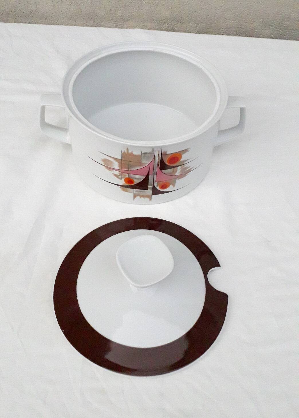 Porcelain vegetable dish 70