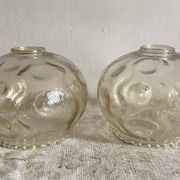Abat jour vintage en verre moulé , globes en verre moulé