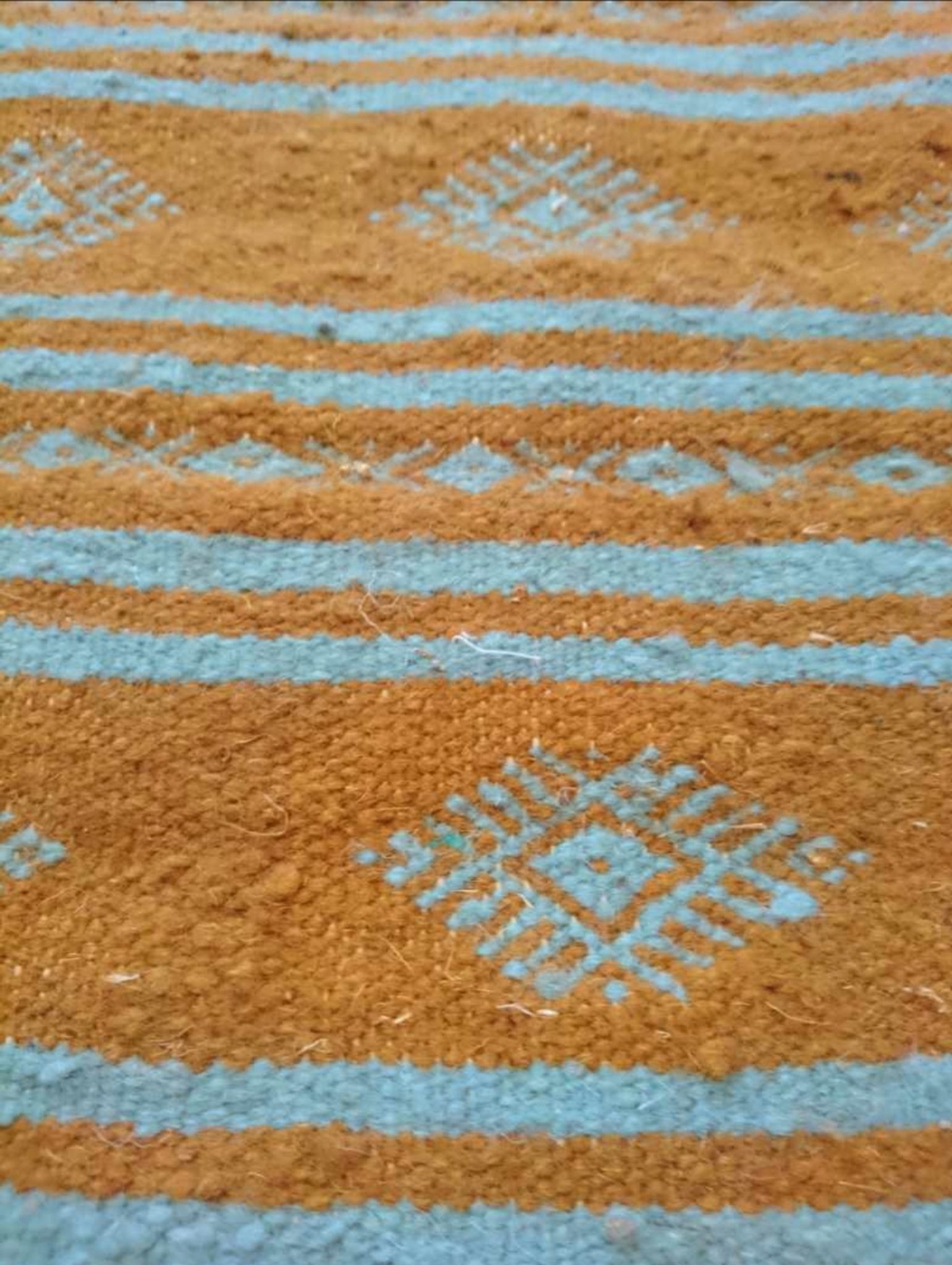 Tapis berbère marron et bleu 118 x 61 cm