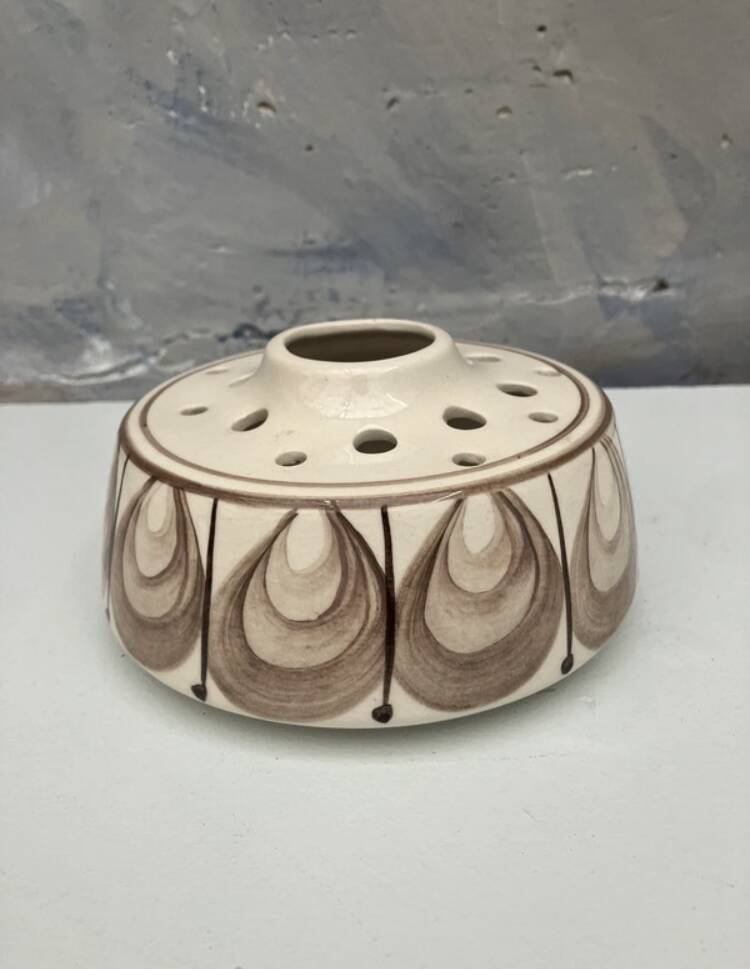 Vase pique-fleurs céramique