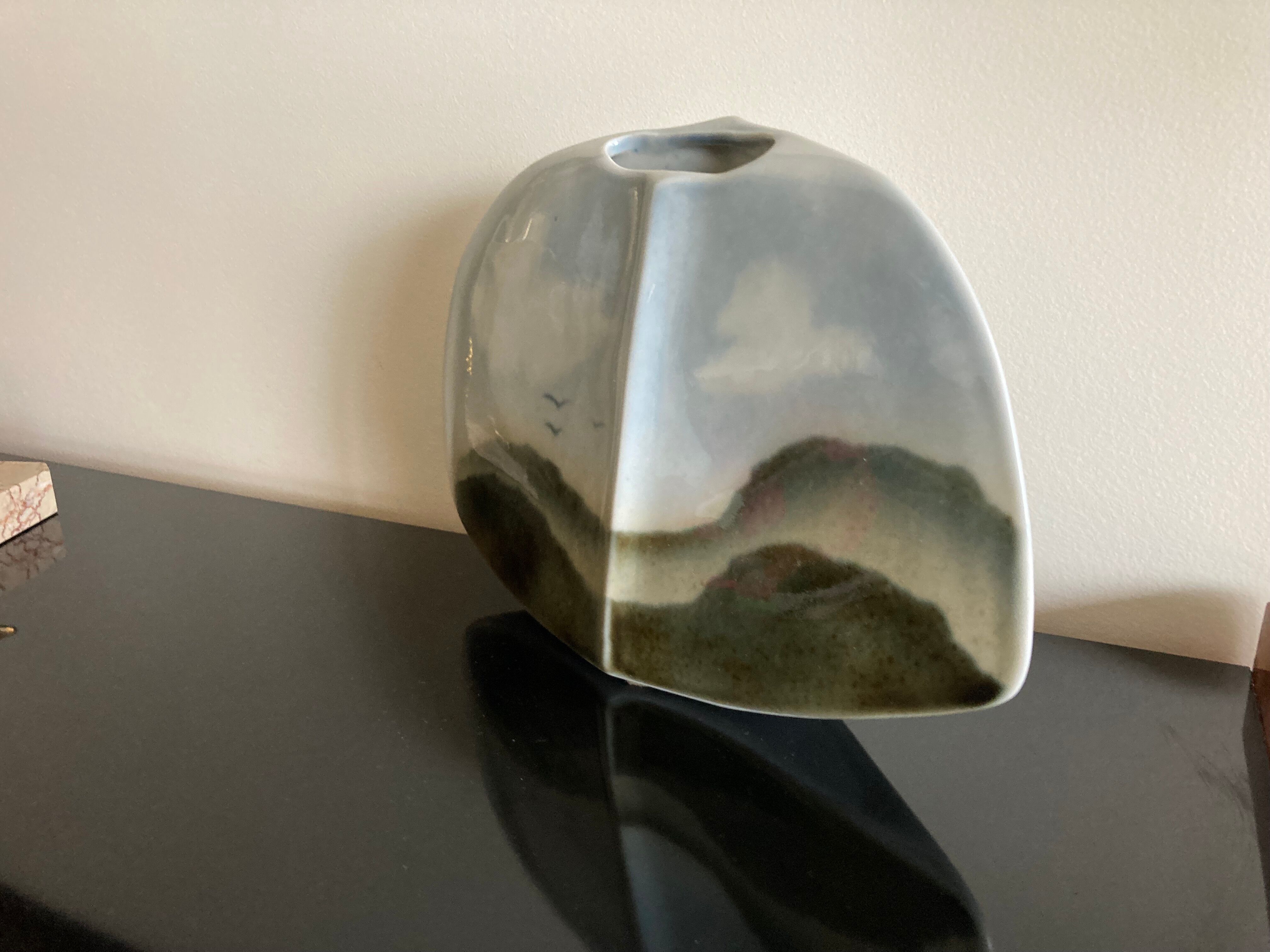 Virebant porcelain vase