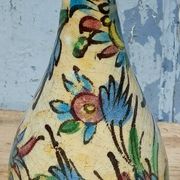 Bouteille en céramique siliceuse Iznik Turquie à décor floral 19ème siècle