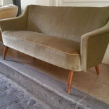 Canapé années 50 60 velour vert