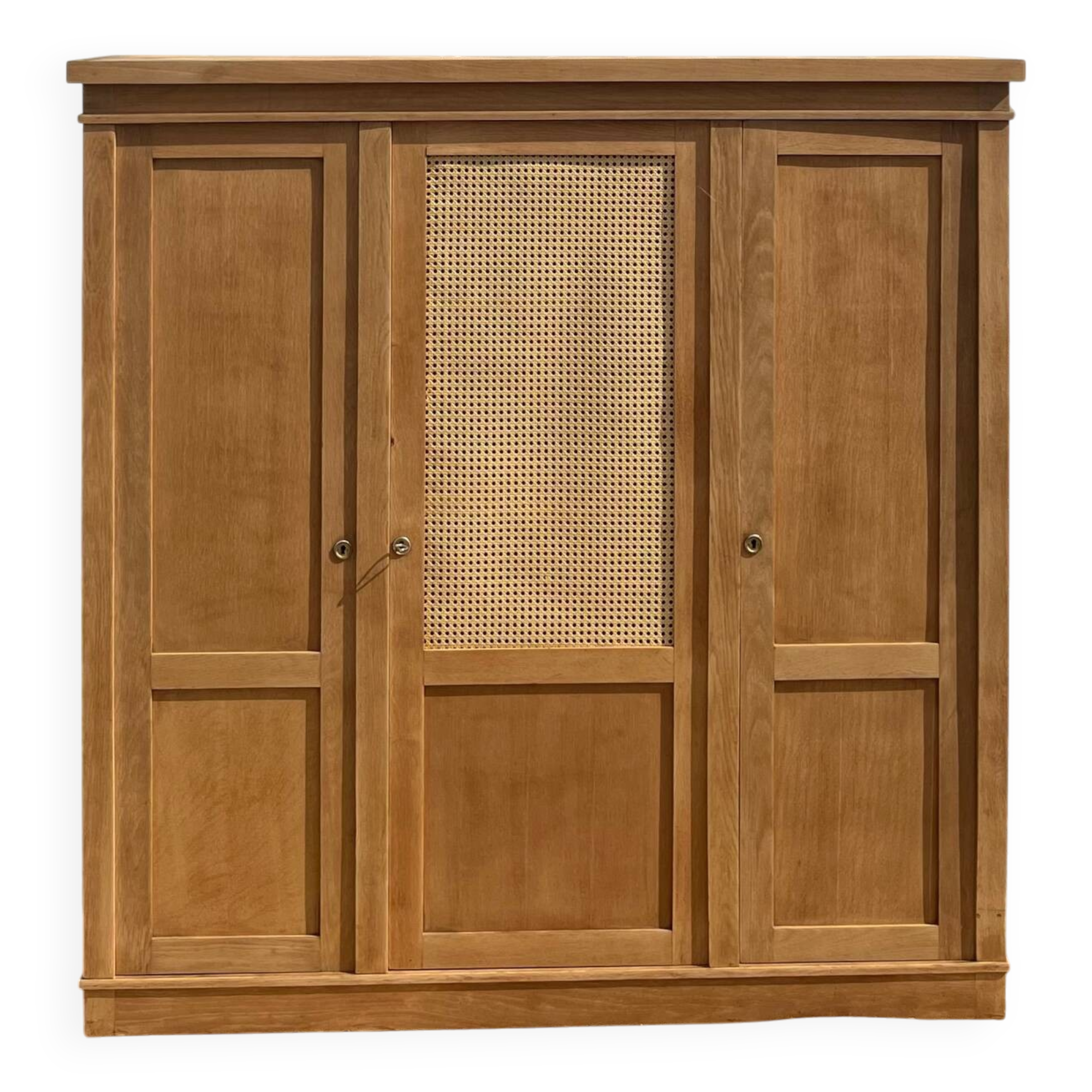 Armoire parisienne vintage