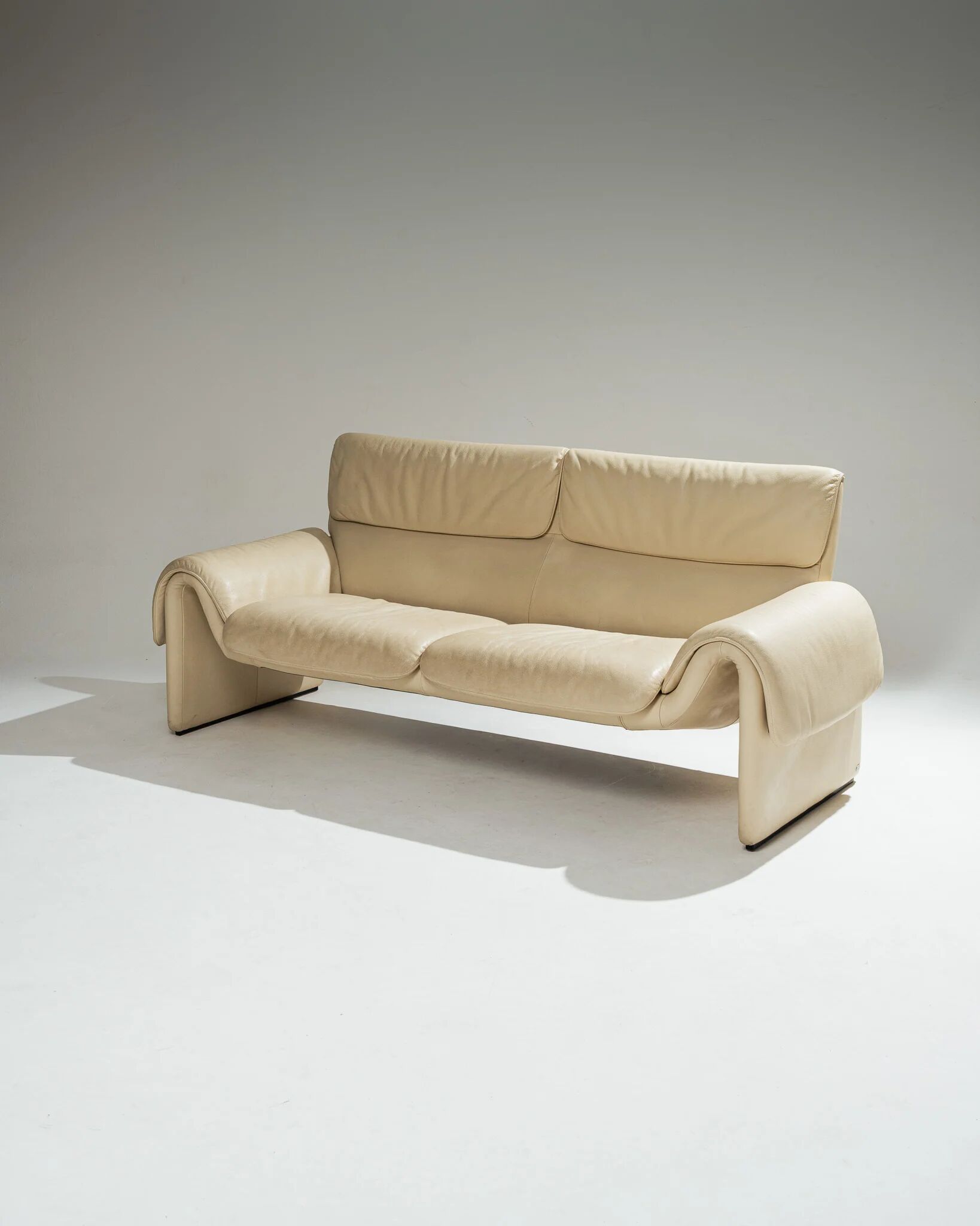 Leather sofa 'DS 2011', De Sede, 1980s