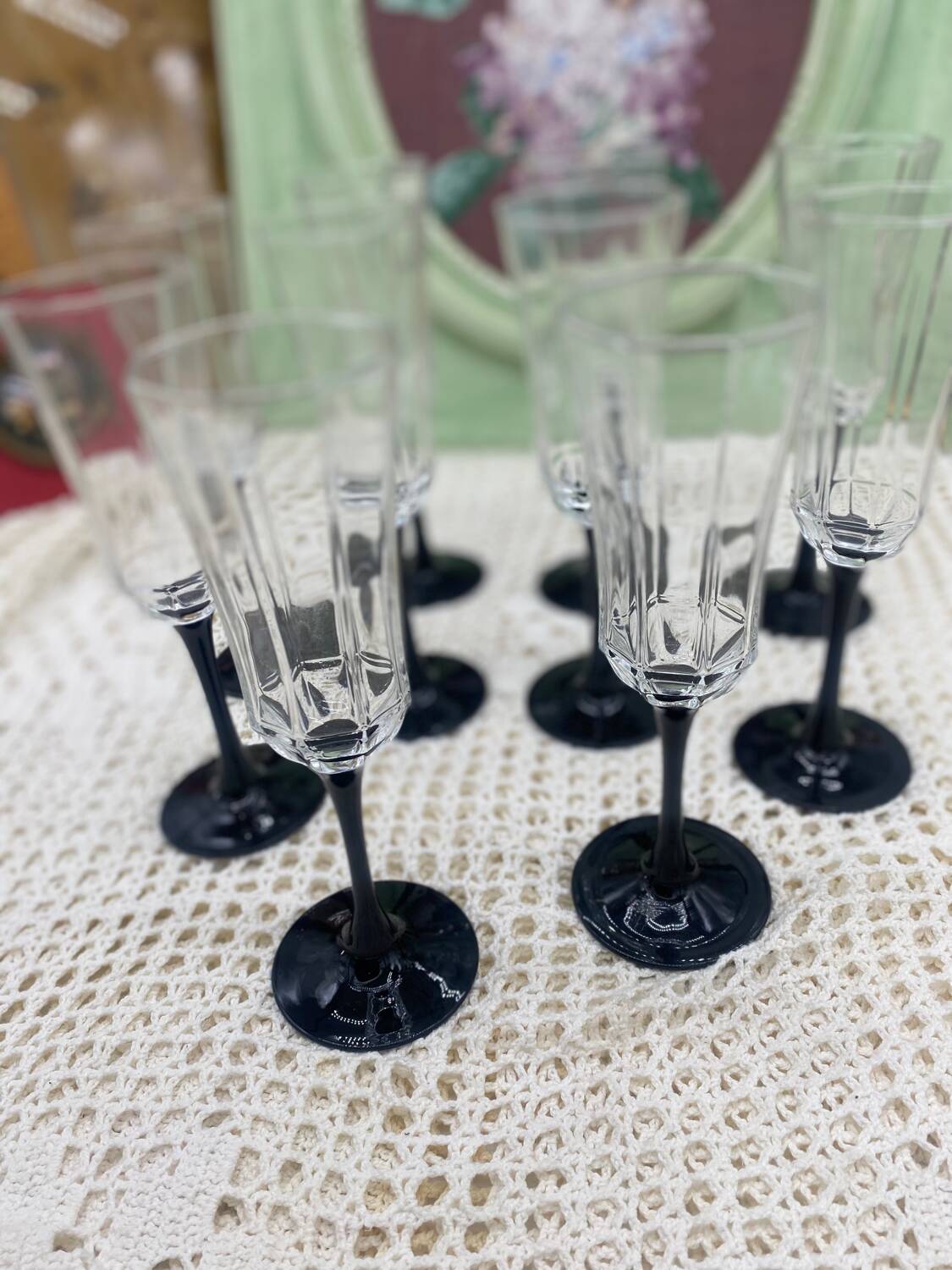 10 champagne flutes