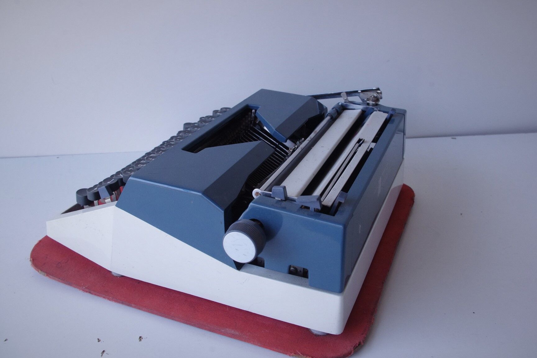 Machine à écrire cyrillique alphabet russe