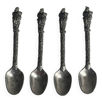 Set of 4 small spoons