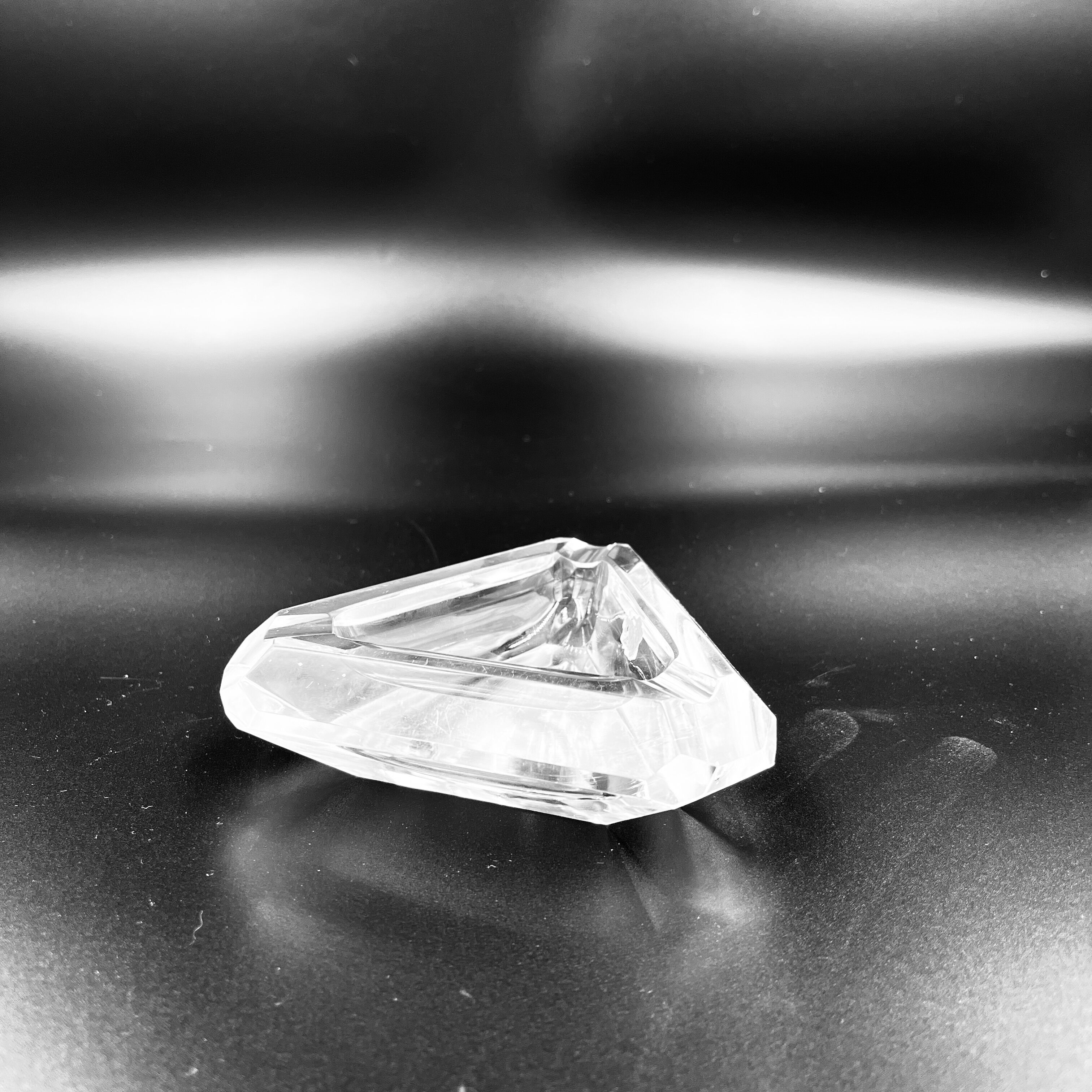 Triangular ashtray in val saint Lambert crystal