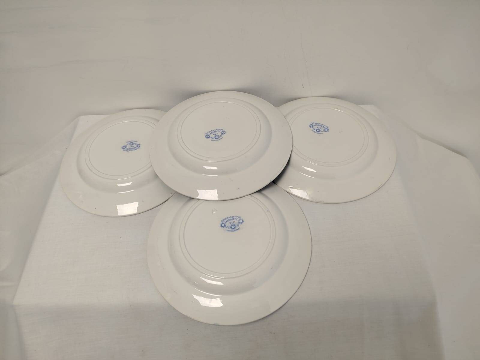 Set of 8 Sarguemines Jardinières plates - Blue and White Pansies