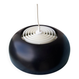 Black metal suspension