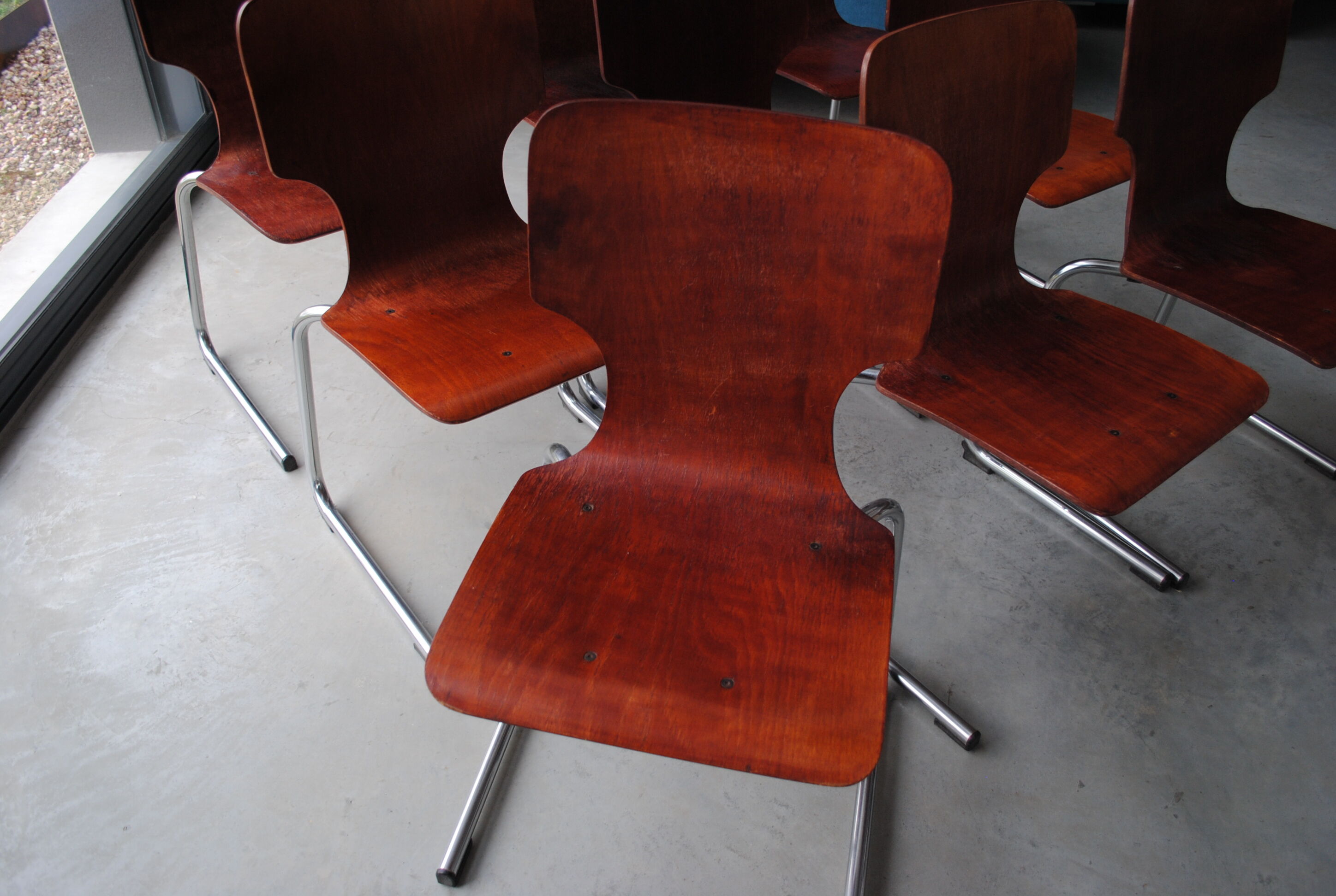 Lot de 9 chaises style Pagolz