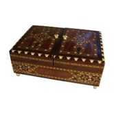 Box in wood marquetry with inclusion