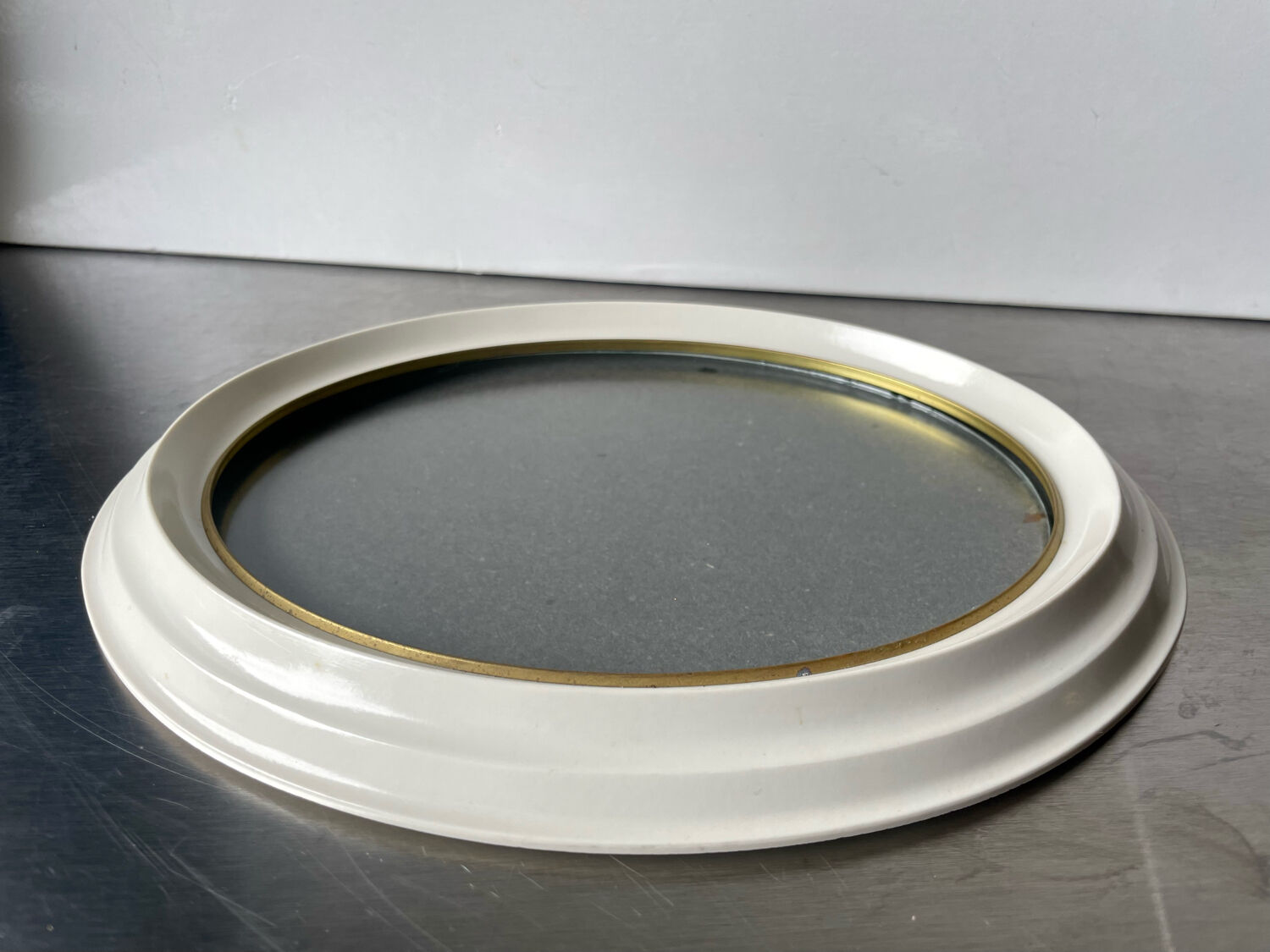 Oval bakelite vintage frame