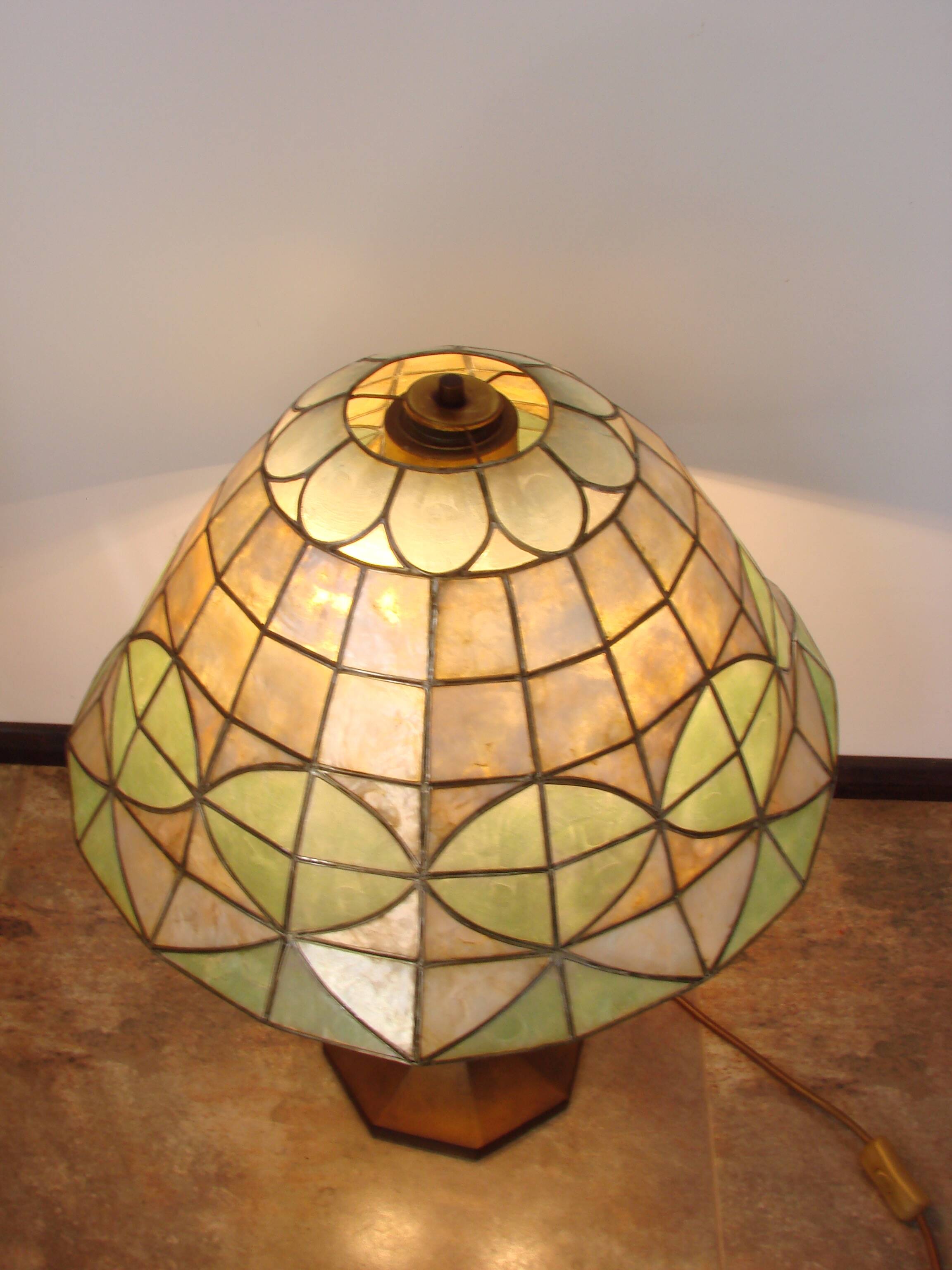 Tiffany-style table lamp
