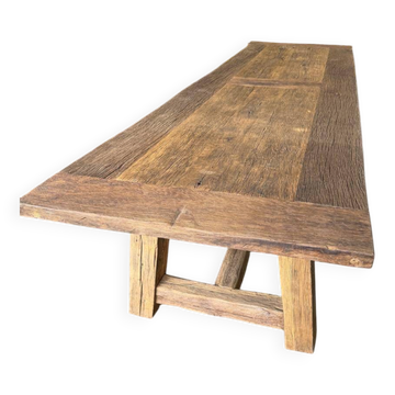 Solid oak table in Provençal style