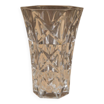 Chiseled glass vase