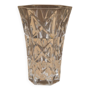 Vase en verre ciselé