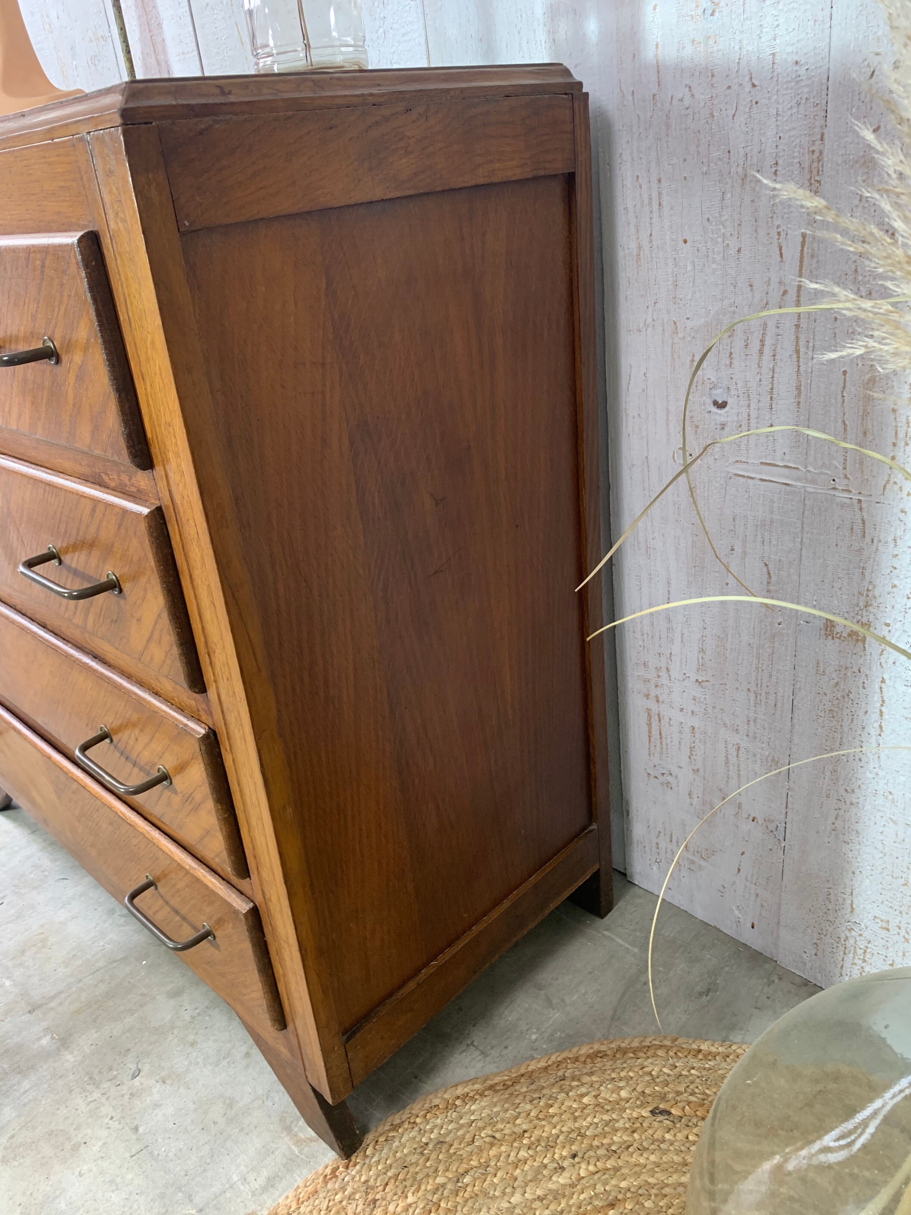 Commode vintage