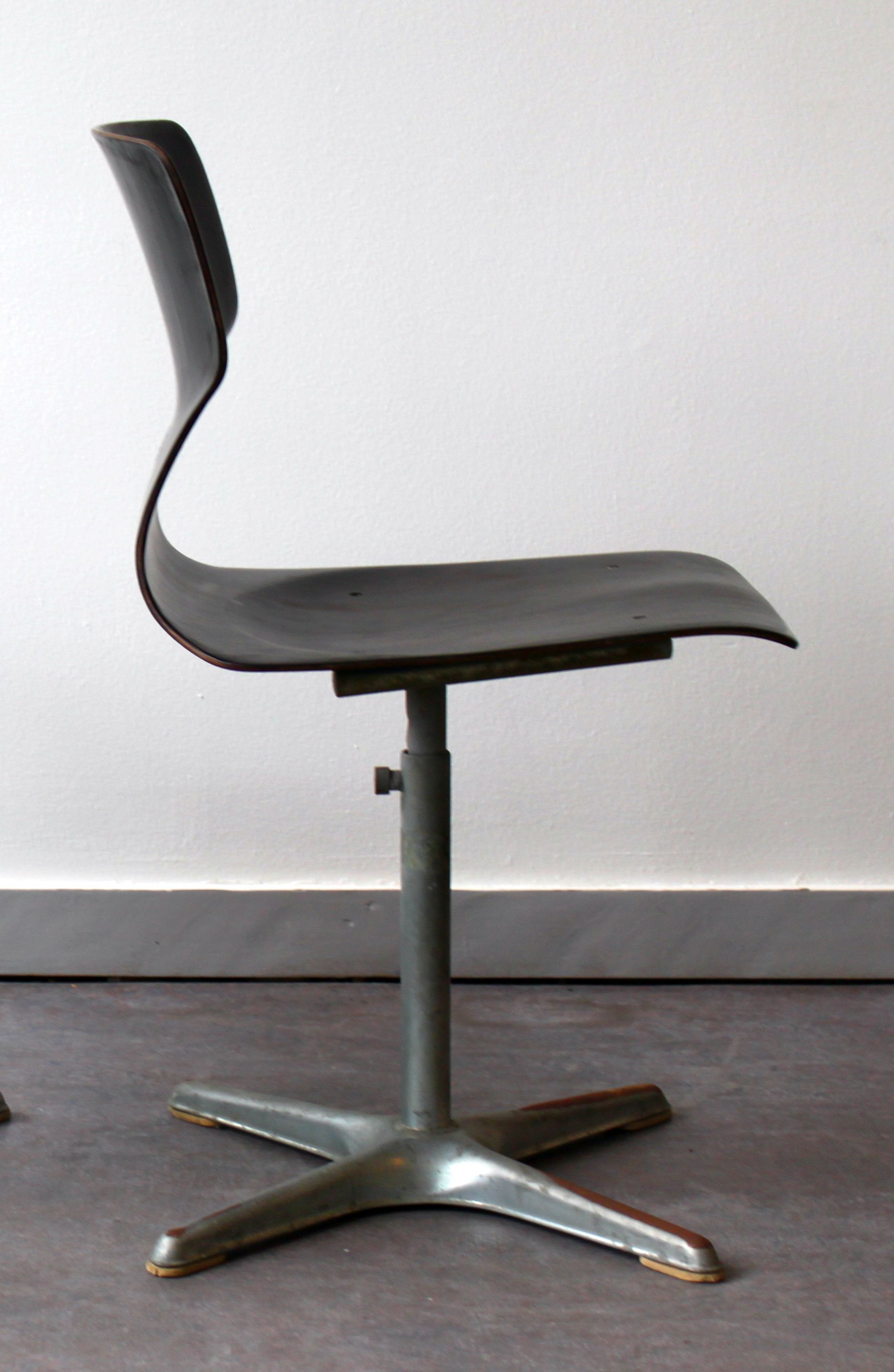 Pair of extendable chairs by Adam Stegner for Flötotto Pagholz, 70