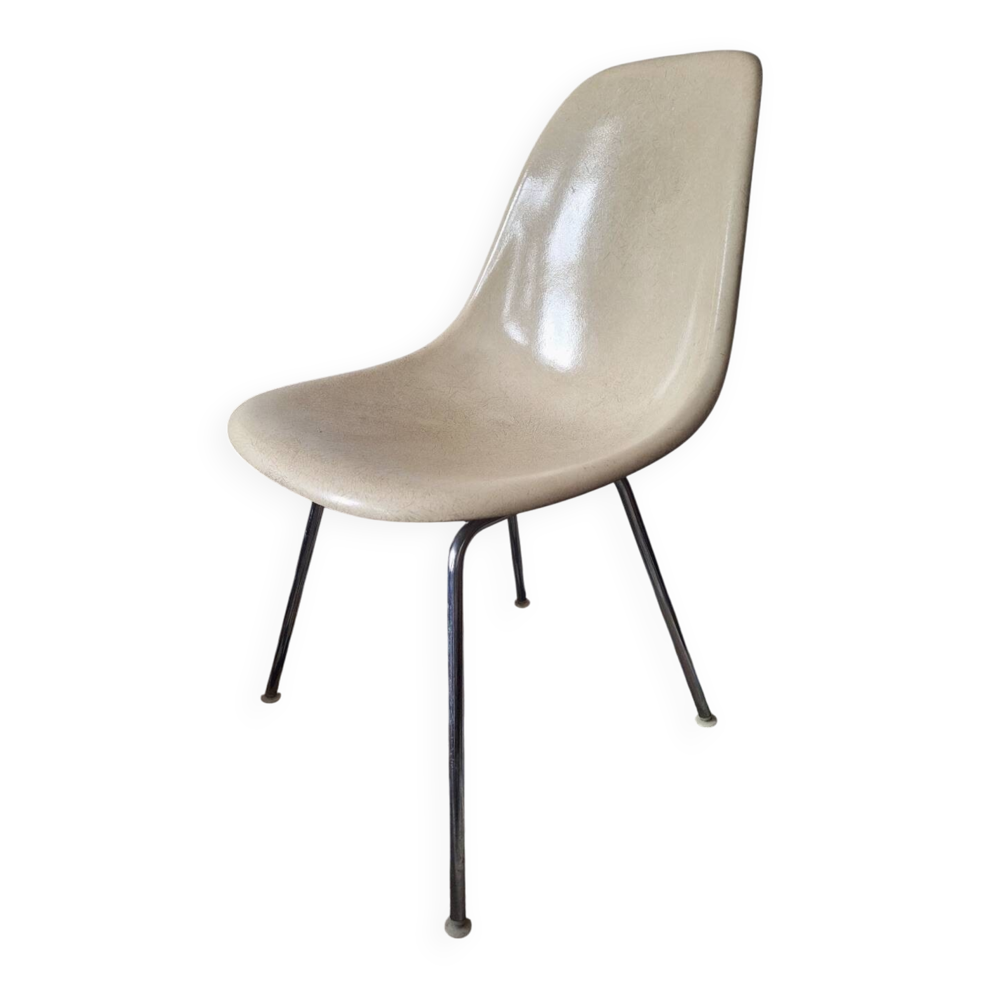 Early DSX fiberglass chair by Charles & Ray Eames for Herman Miller, 1950s