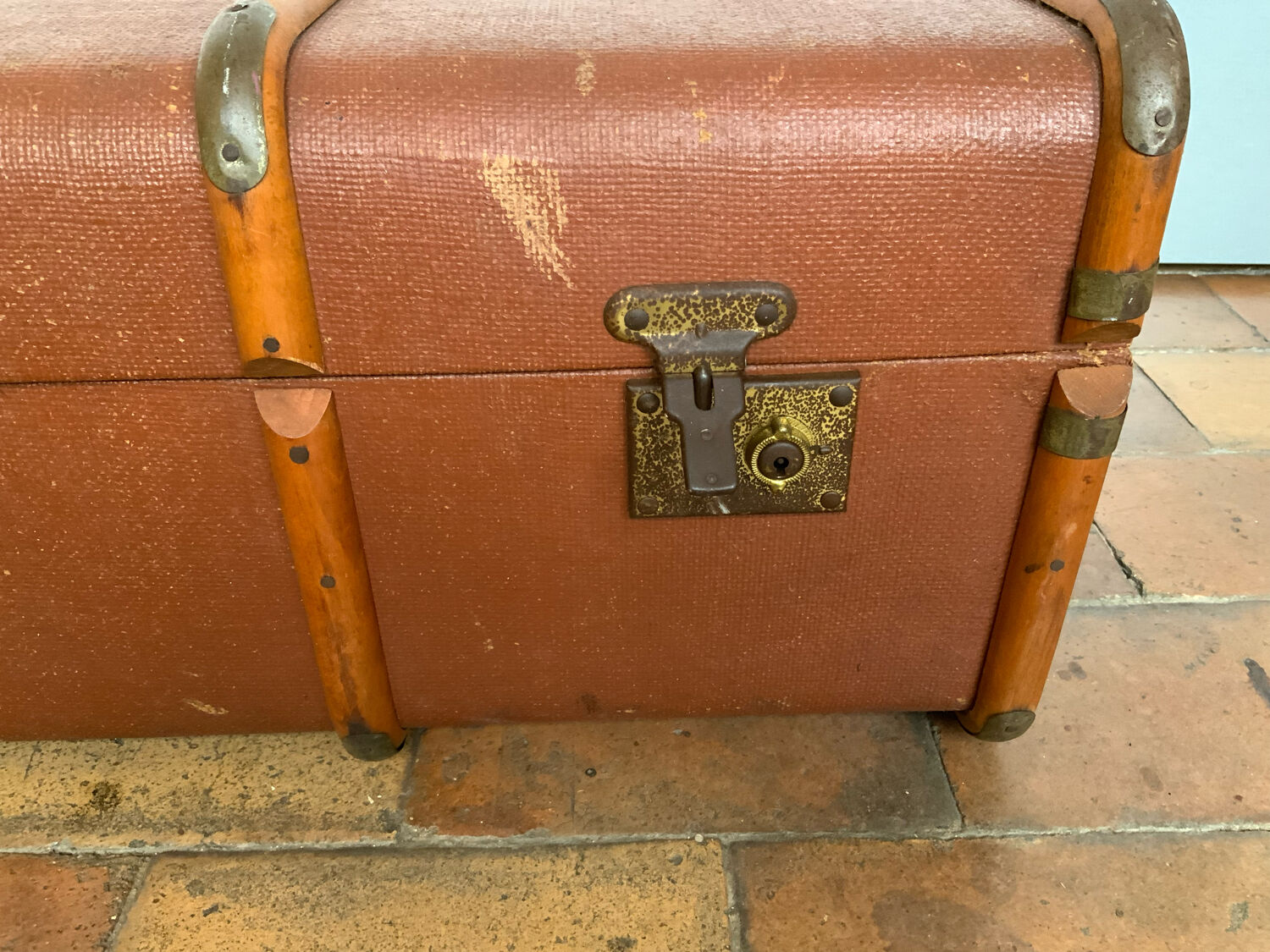 Travel trunk