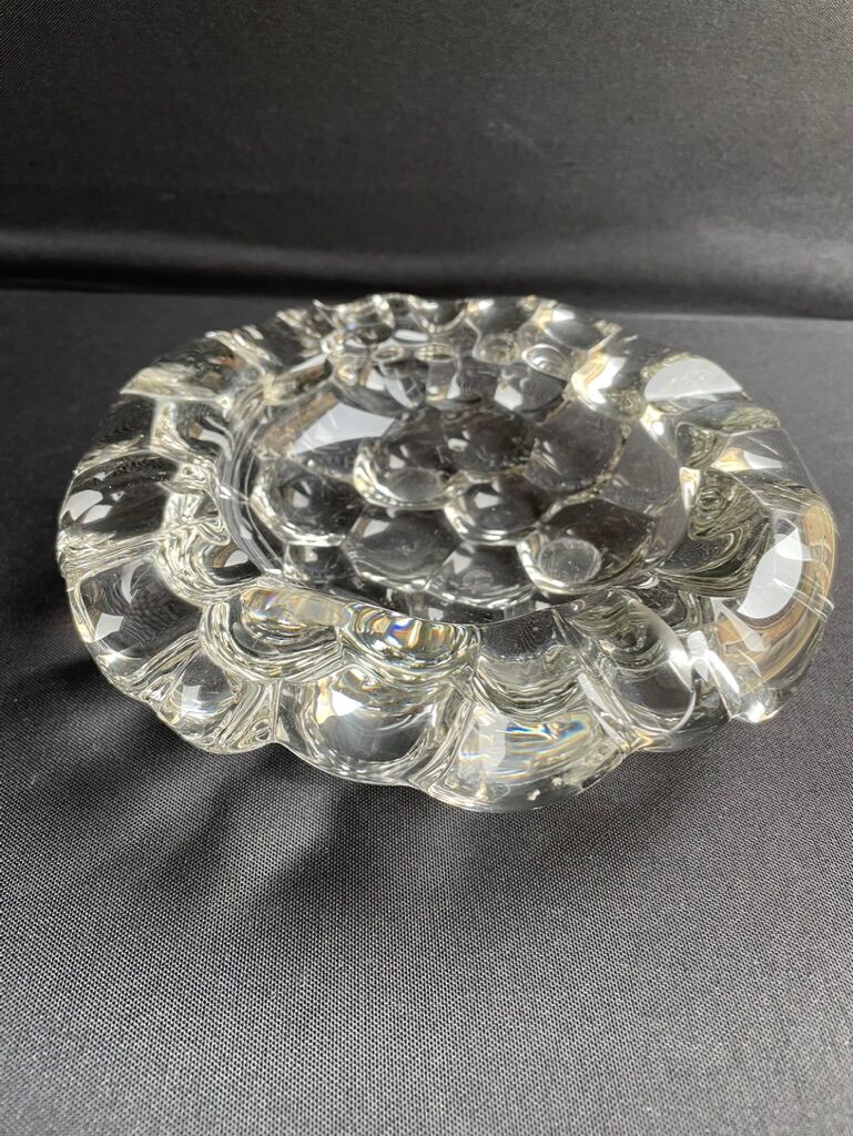 Pierre D'Avesn France molded crystal ashtray