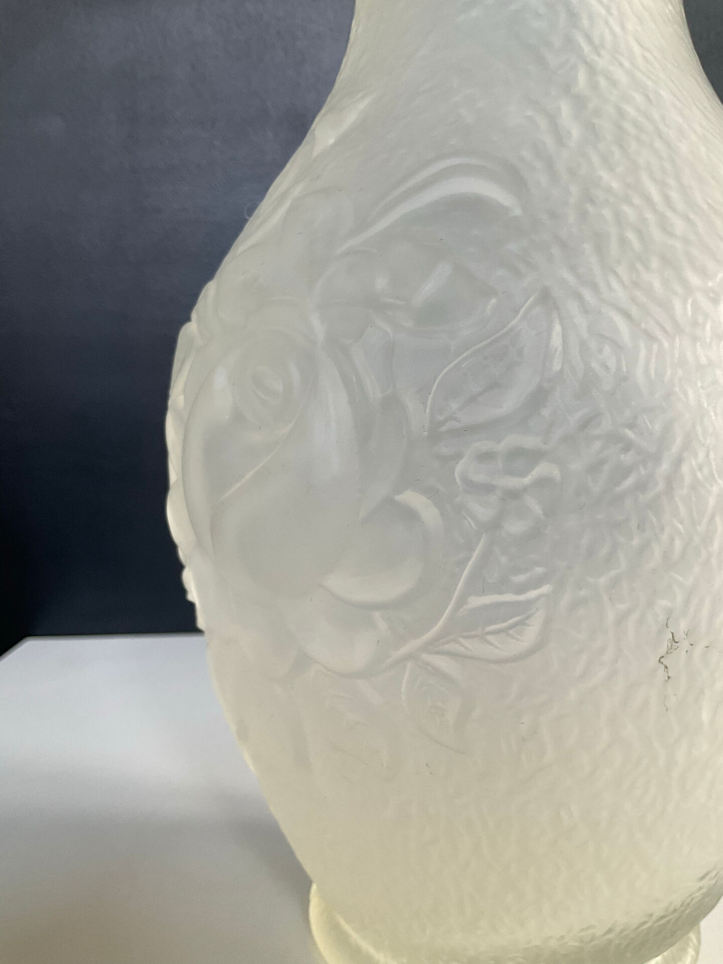 Large Italian frosted glass vase from the 1970s.