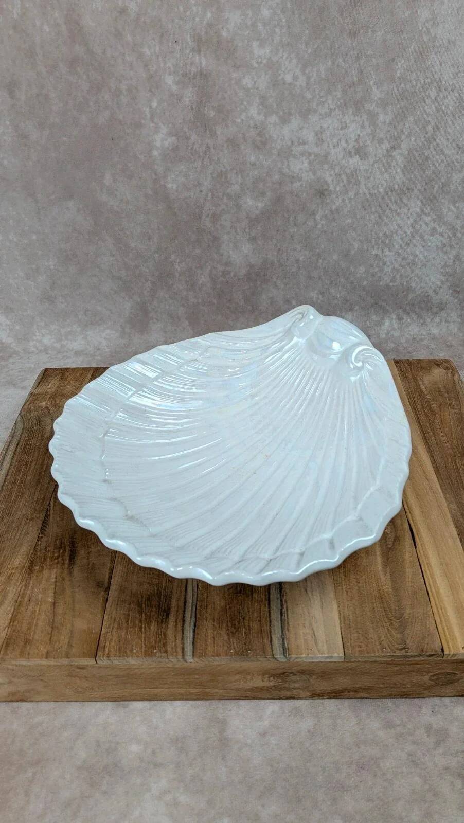 Large antique shell-shaped dish – iridescent finish